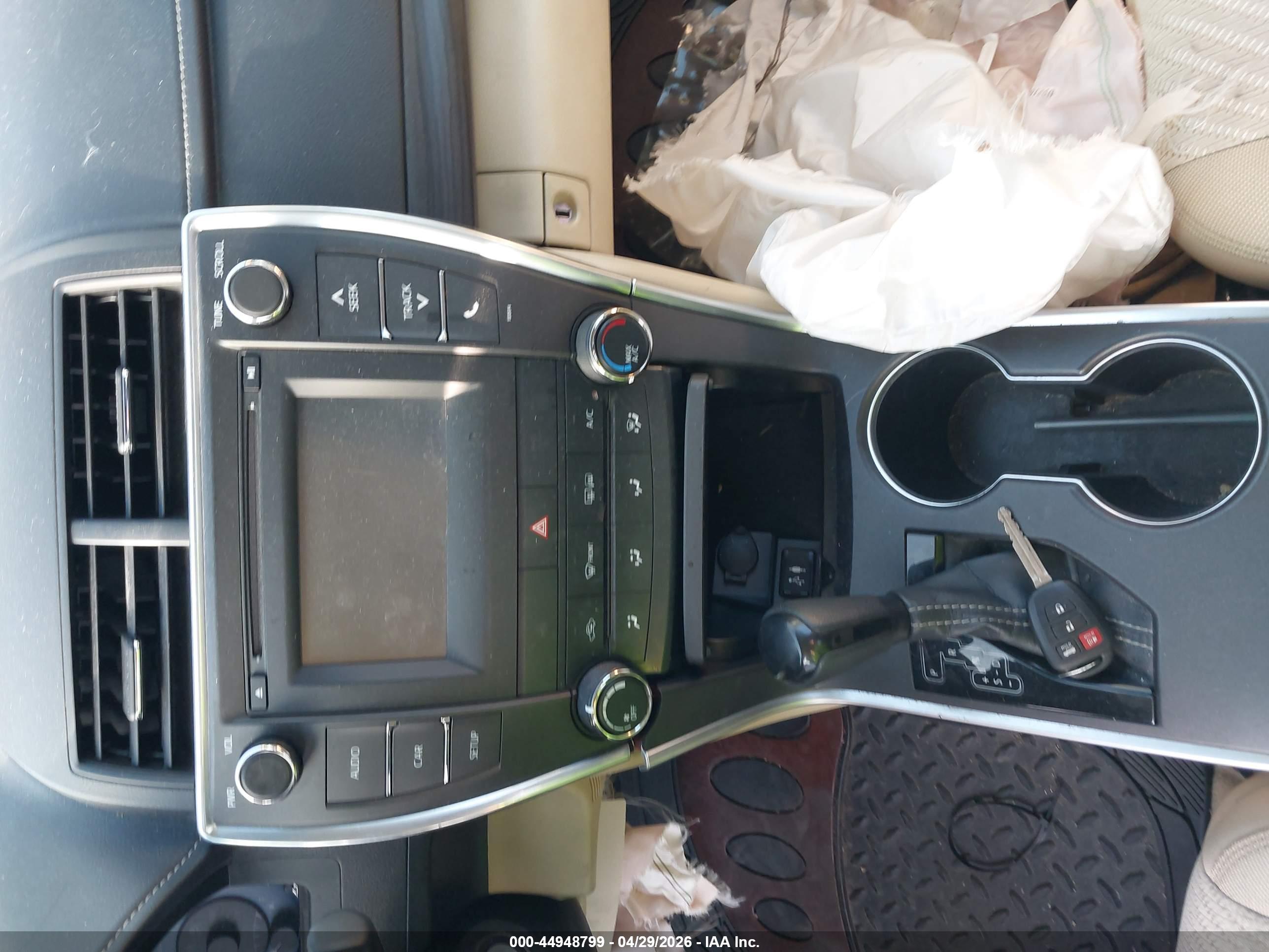 TOYOTA CAMRY image 11