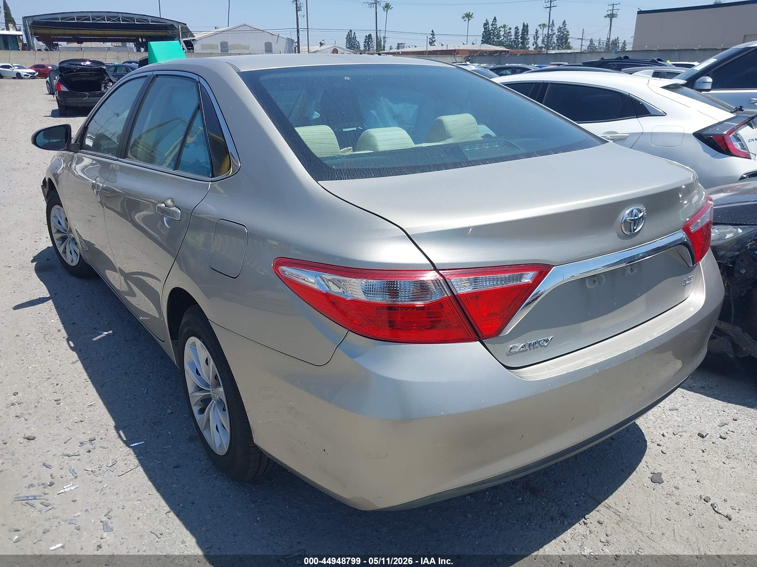 TOYOTA CAMRY image 3
