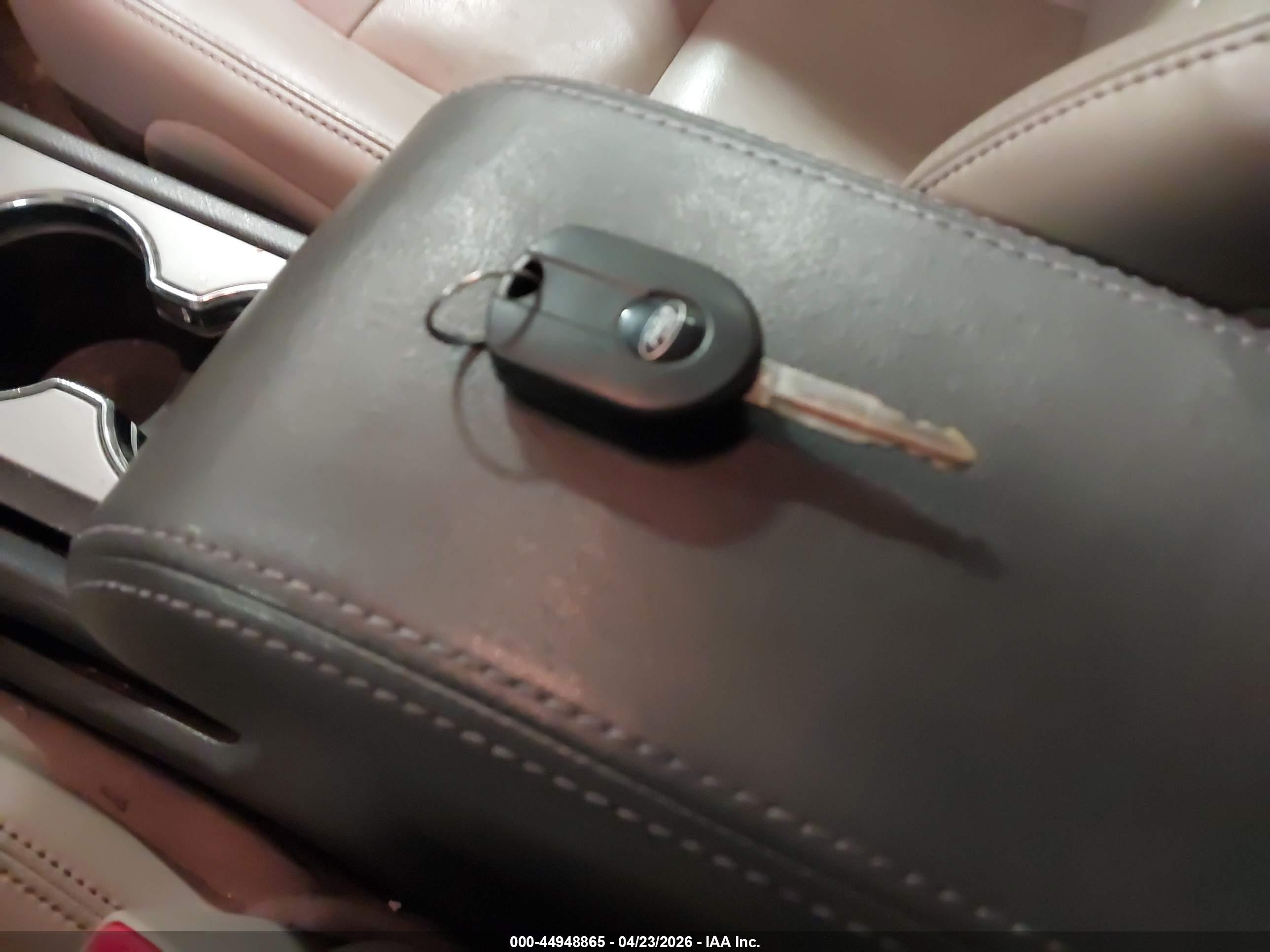 FORD FUSION image 11