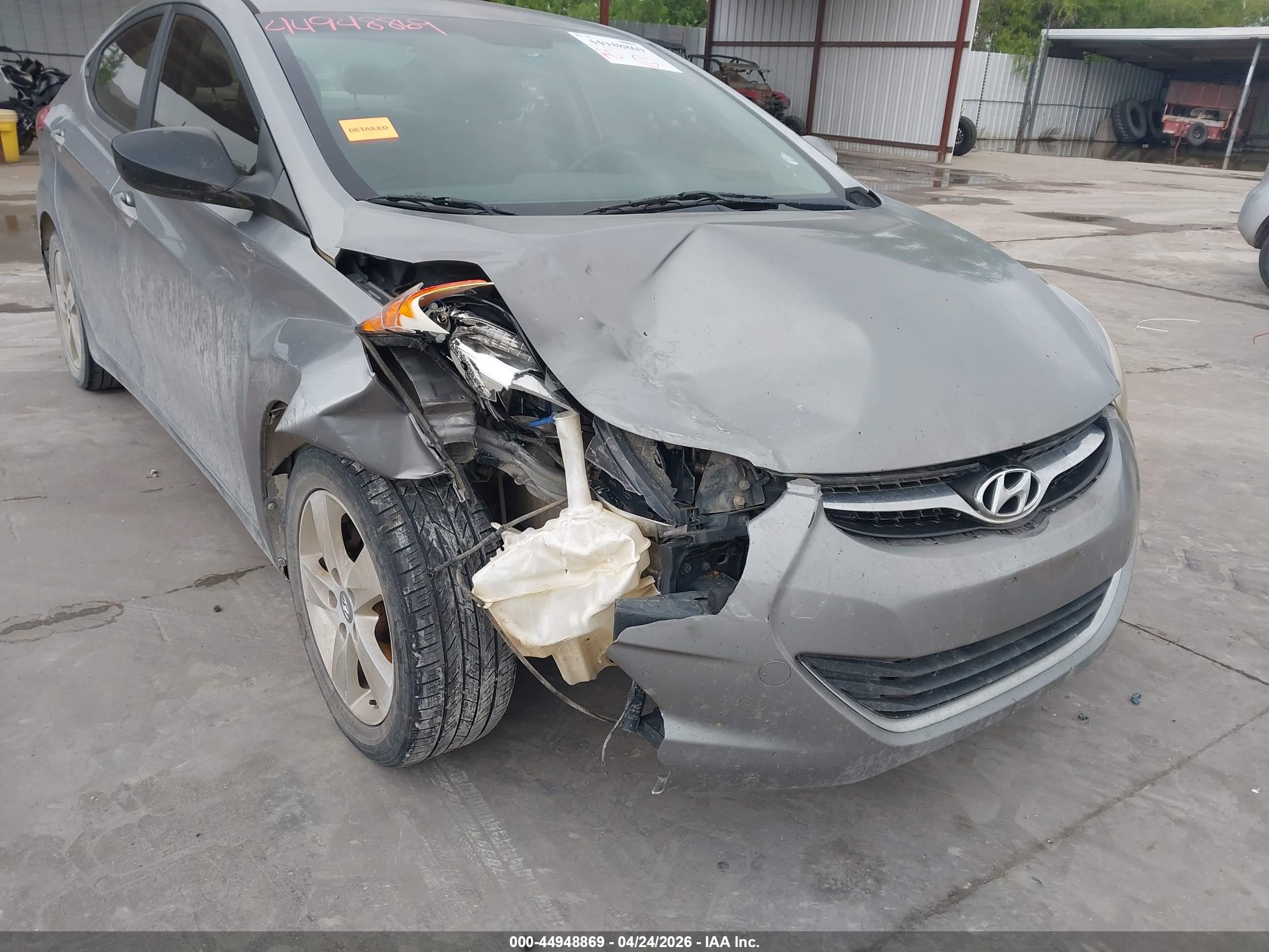 HYUNDAI ELANTRA image 6