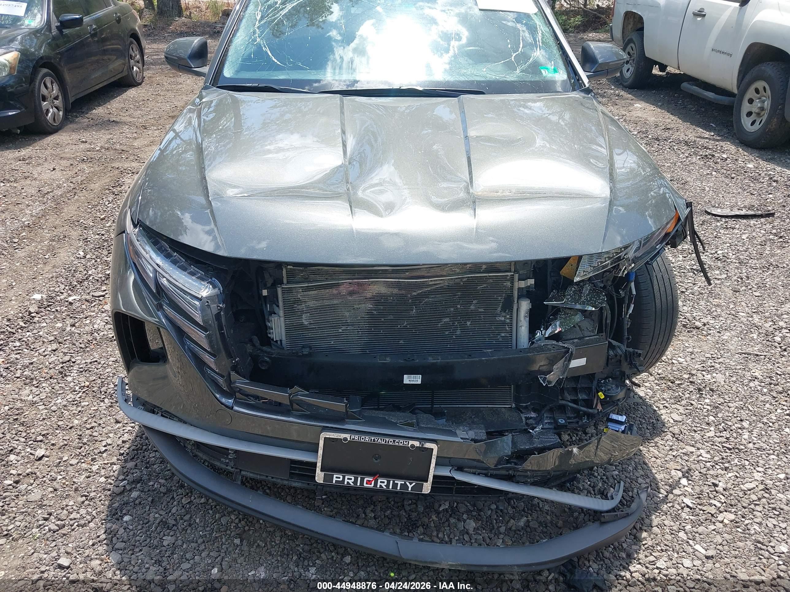 HYUNDAI TUCSON image 6