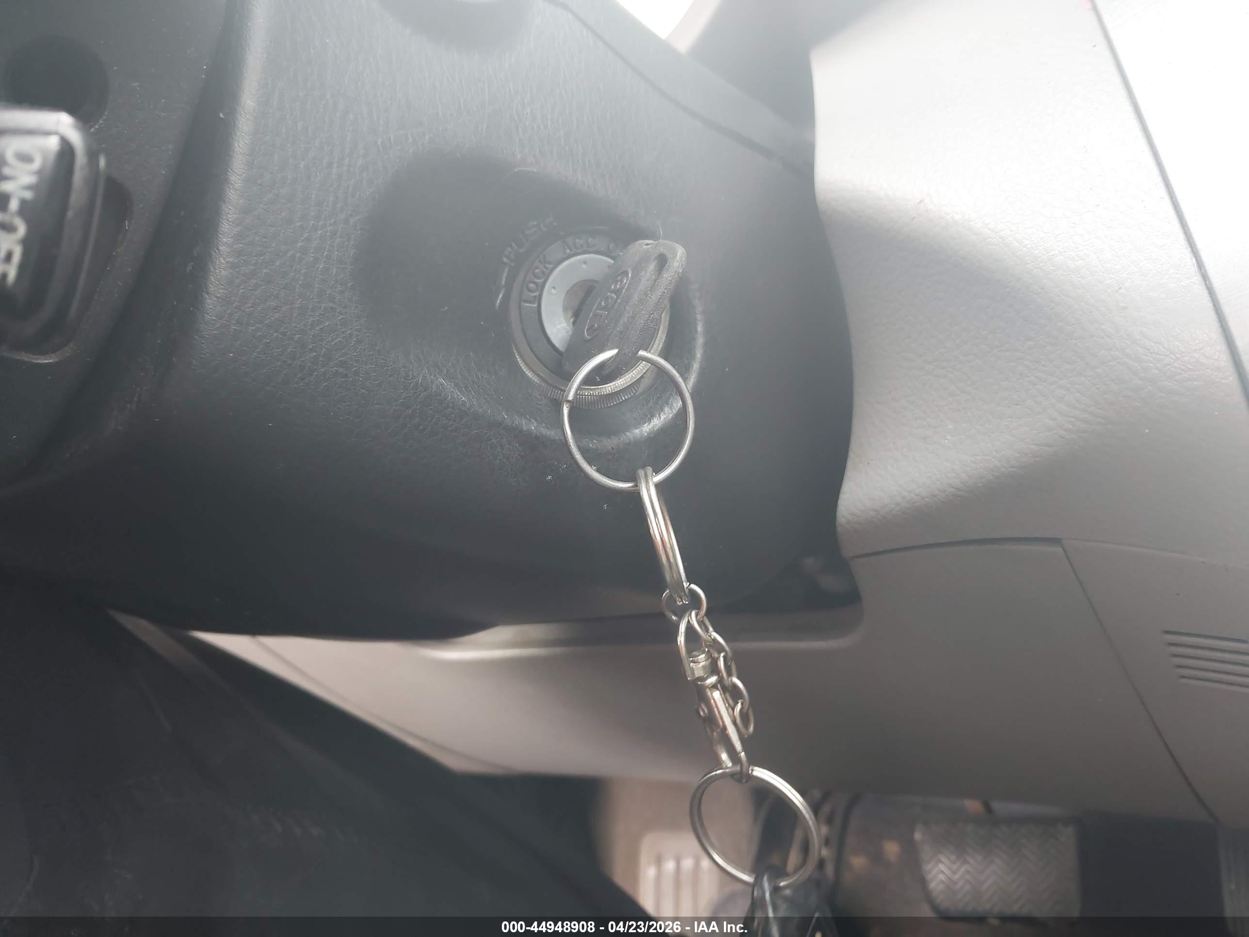 TOYOTA RAV4 image 11