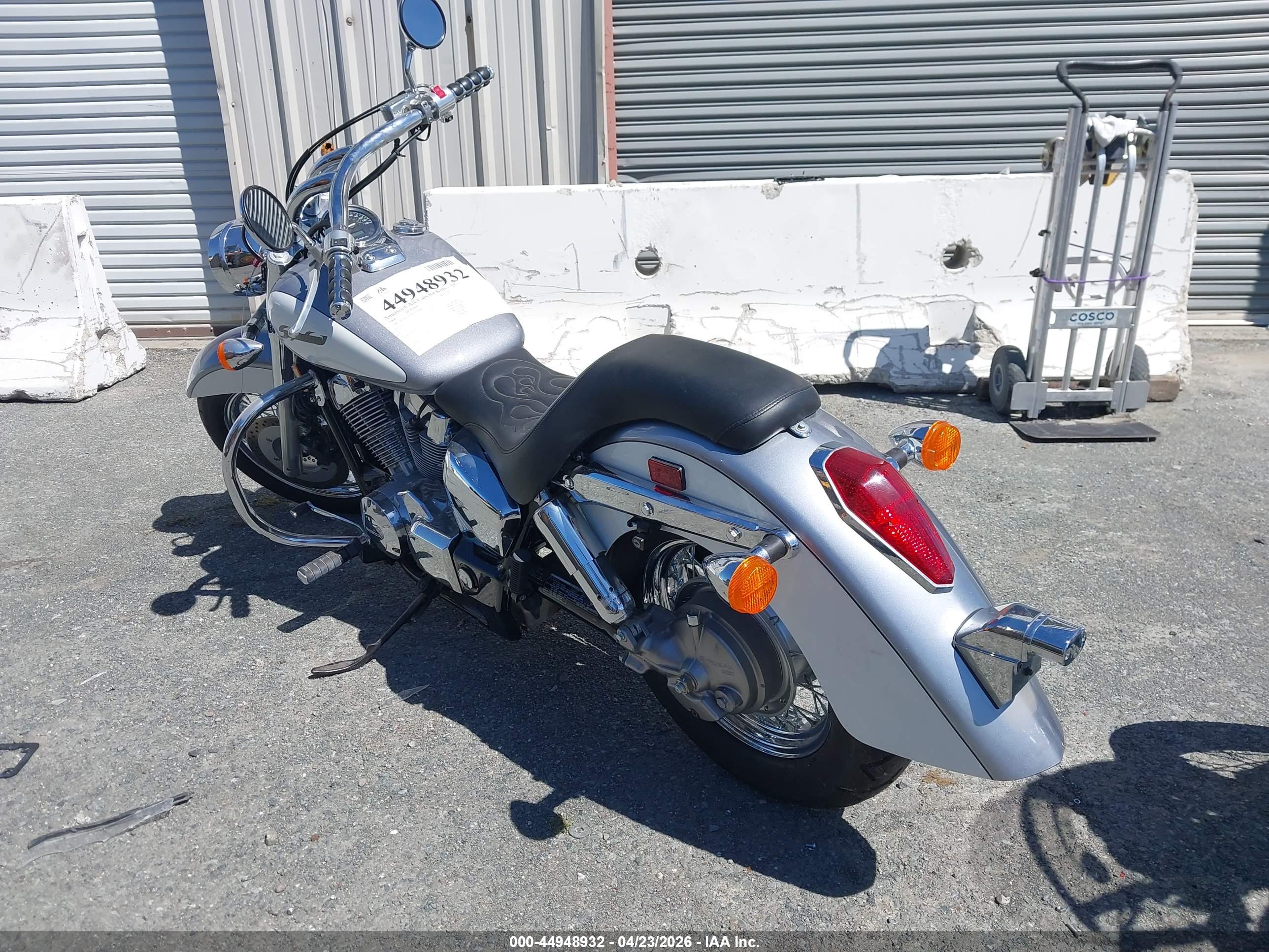 HONDA VT750 image 3