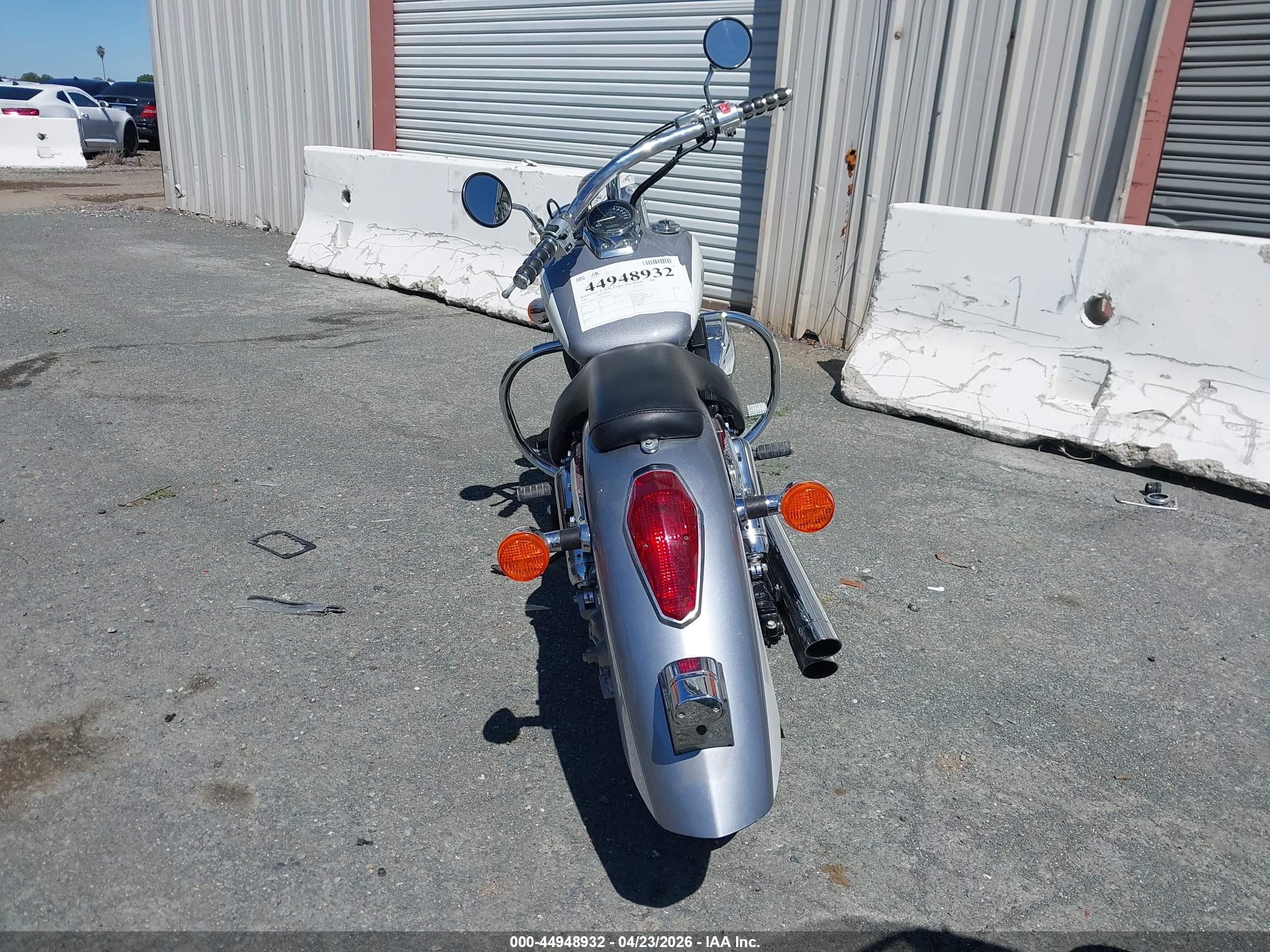 HONDA VT750 image 6