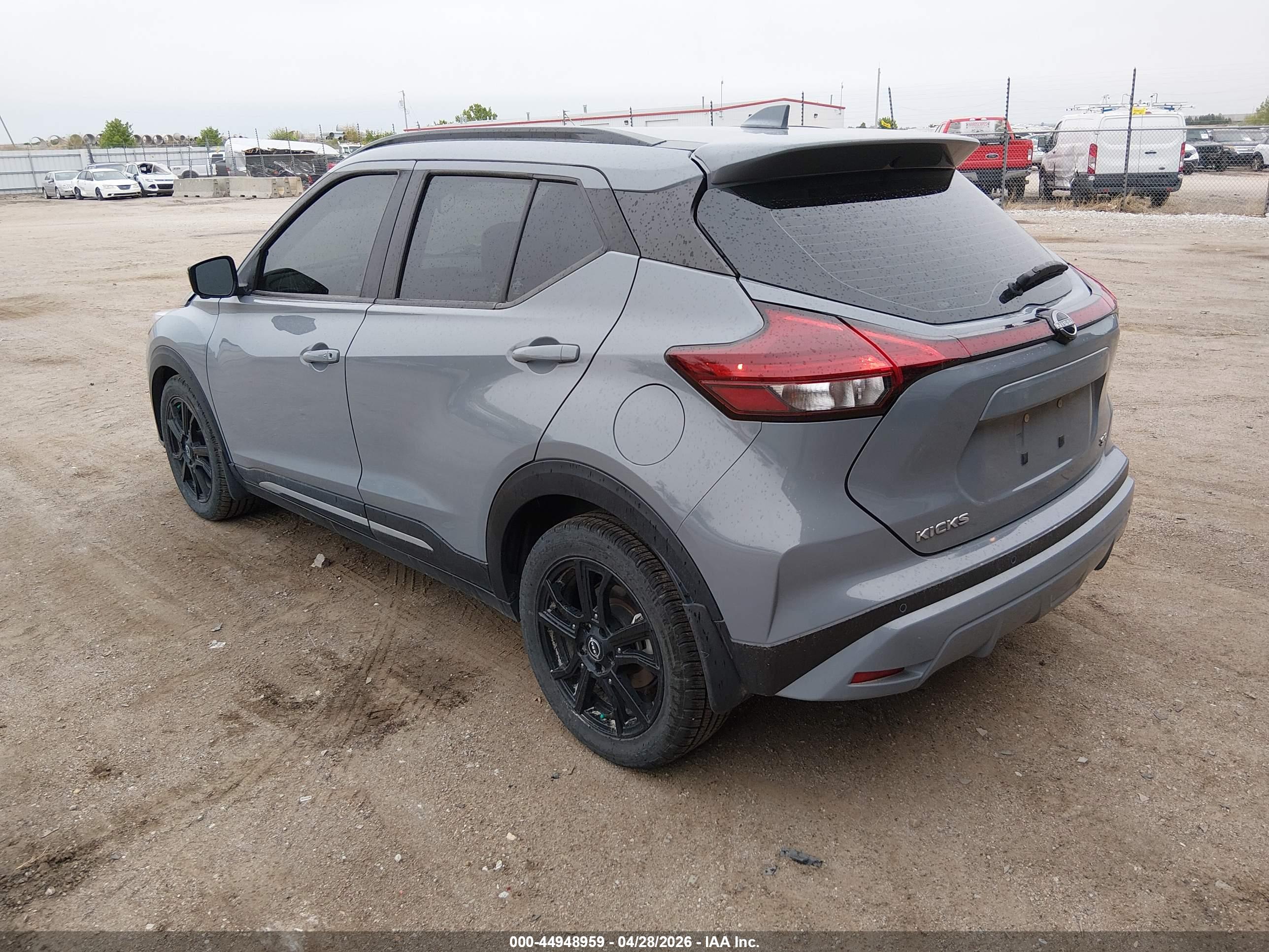 NISSAN KICKS image 3