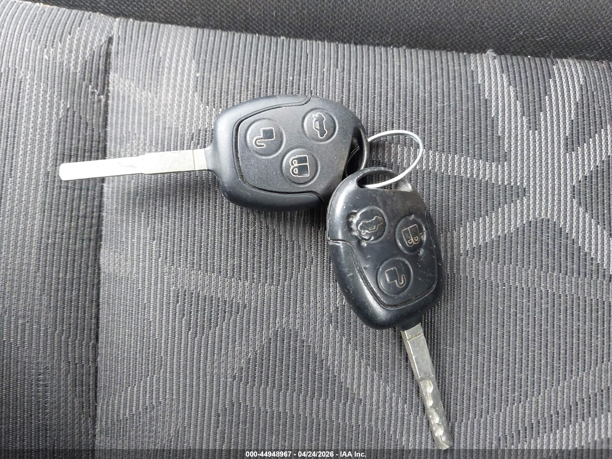 FORD FIESTA image 11