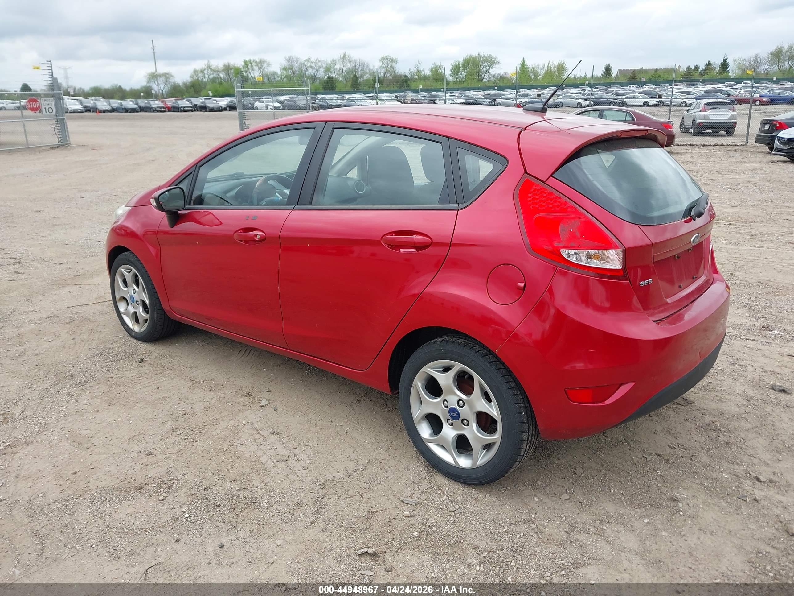 FORD FIESTA image 3