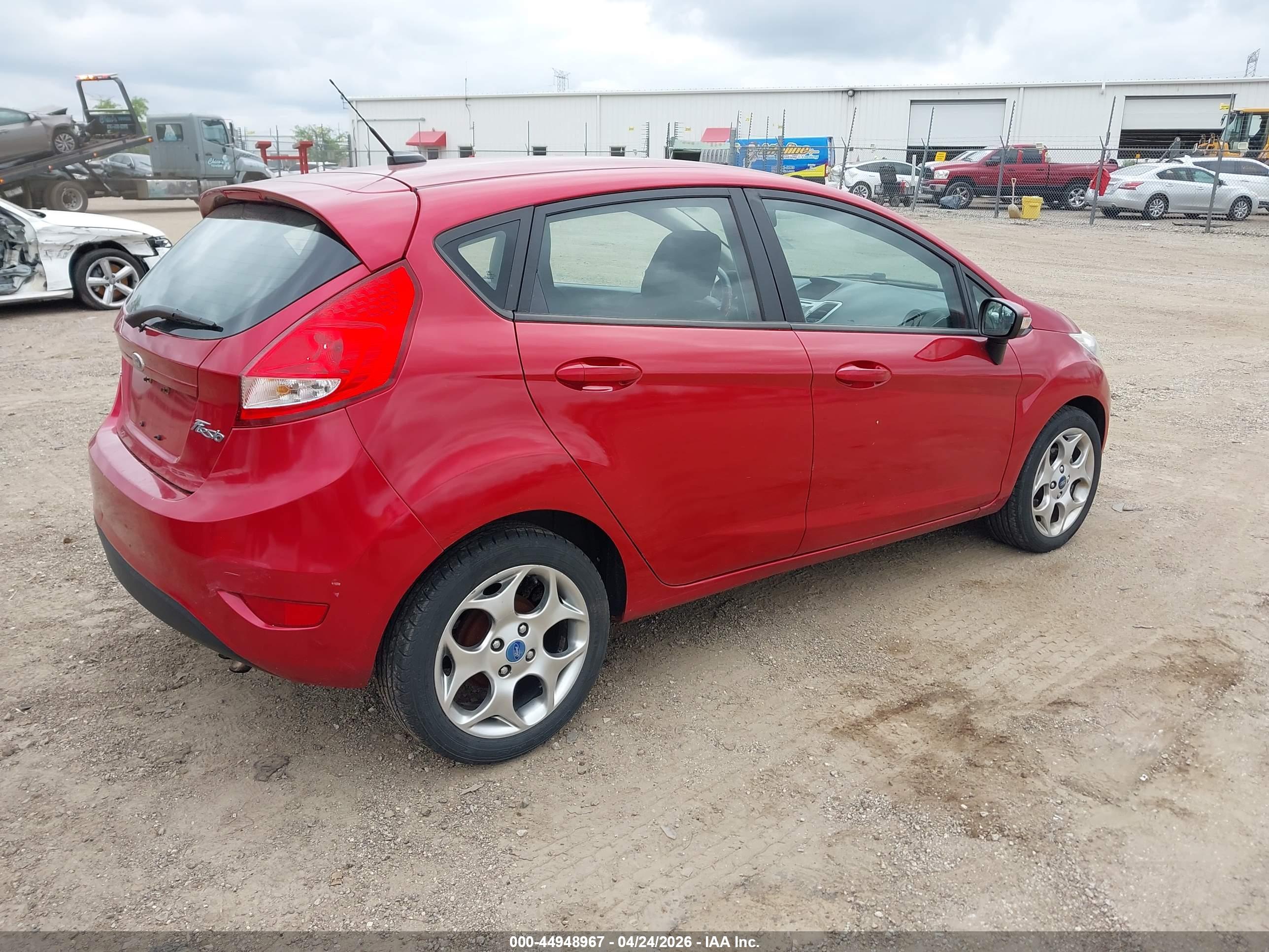 FORD FIESTA image 4
