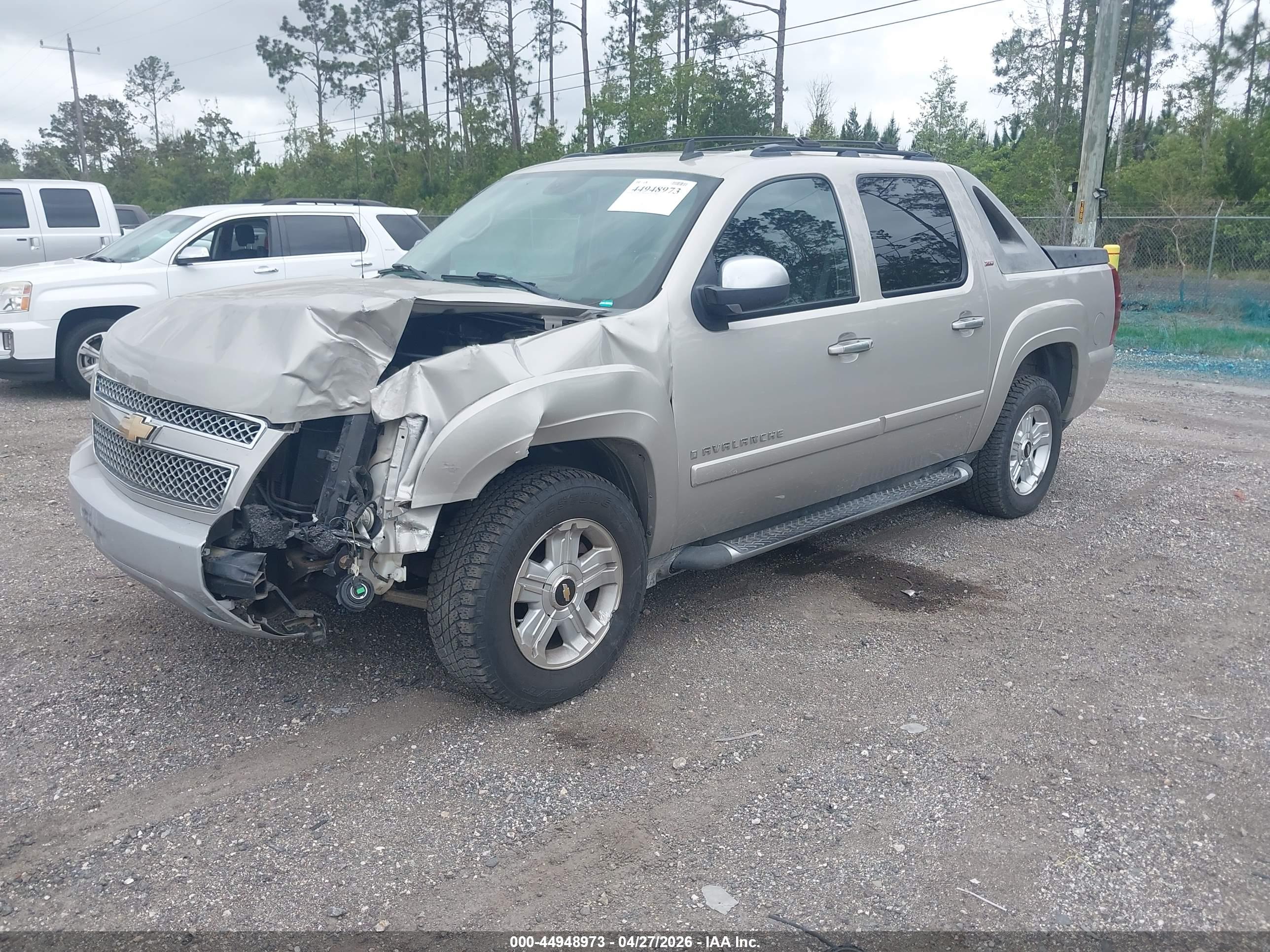 CHEVROLET AVALANCHE image 2