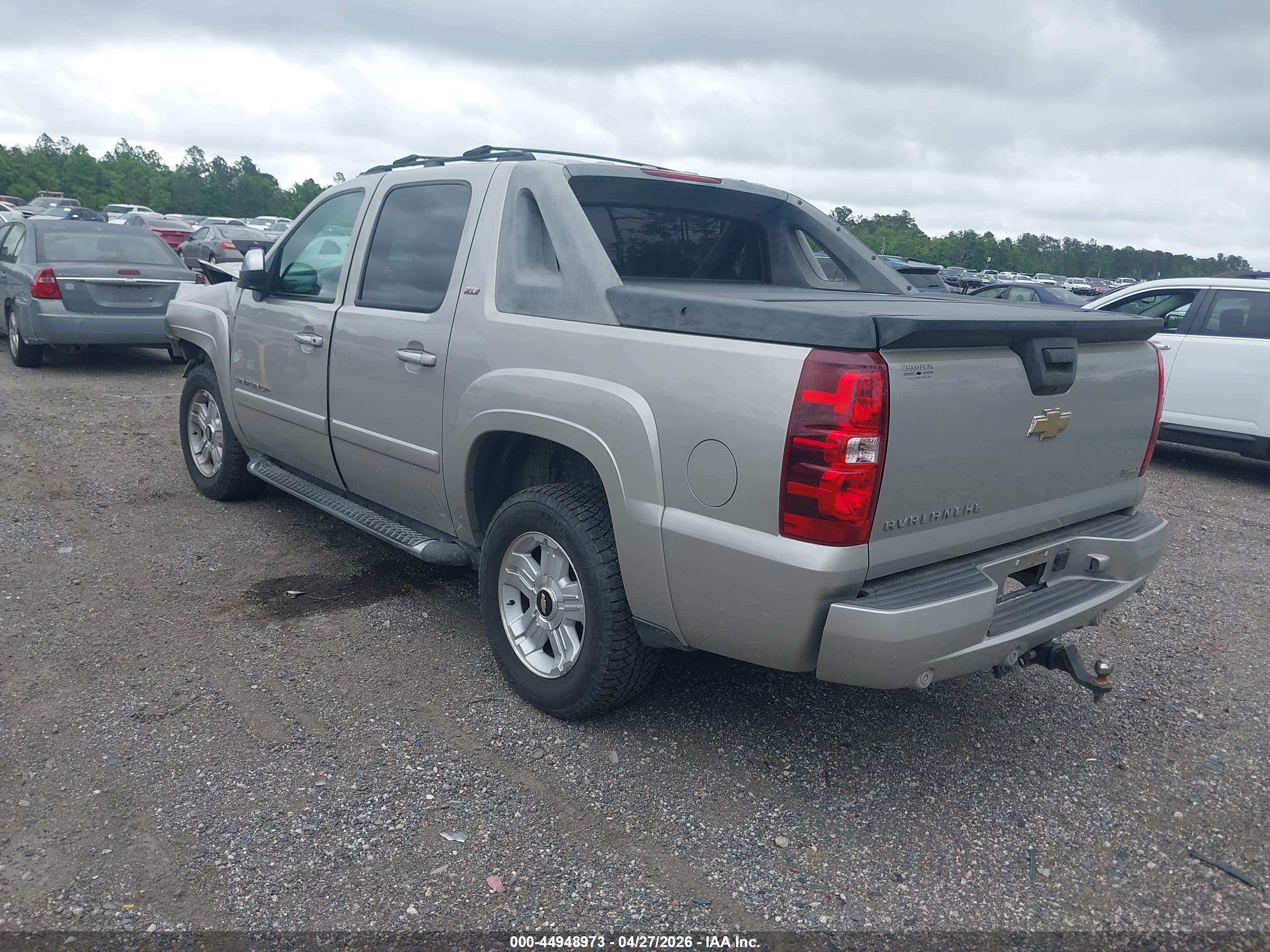 CHEVROLET AVALANCHE image 3
