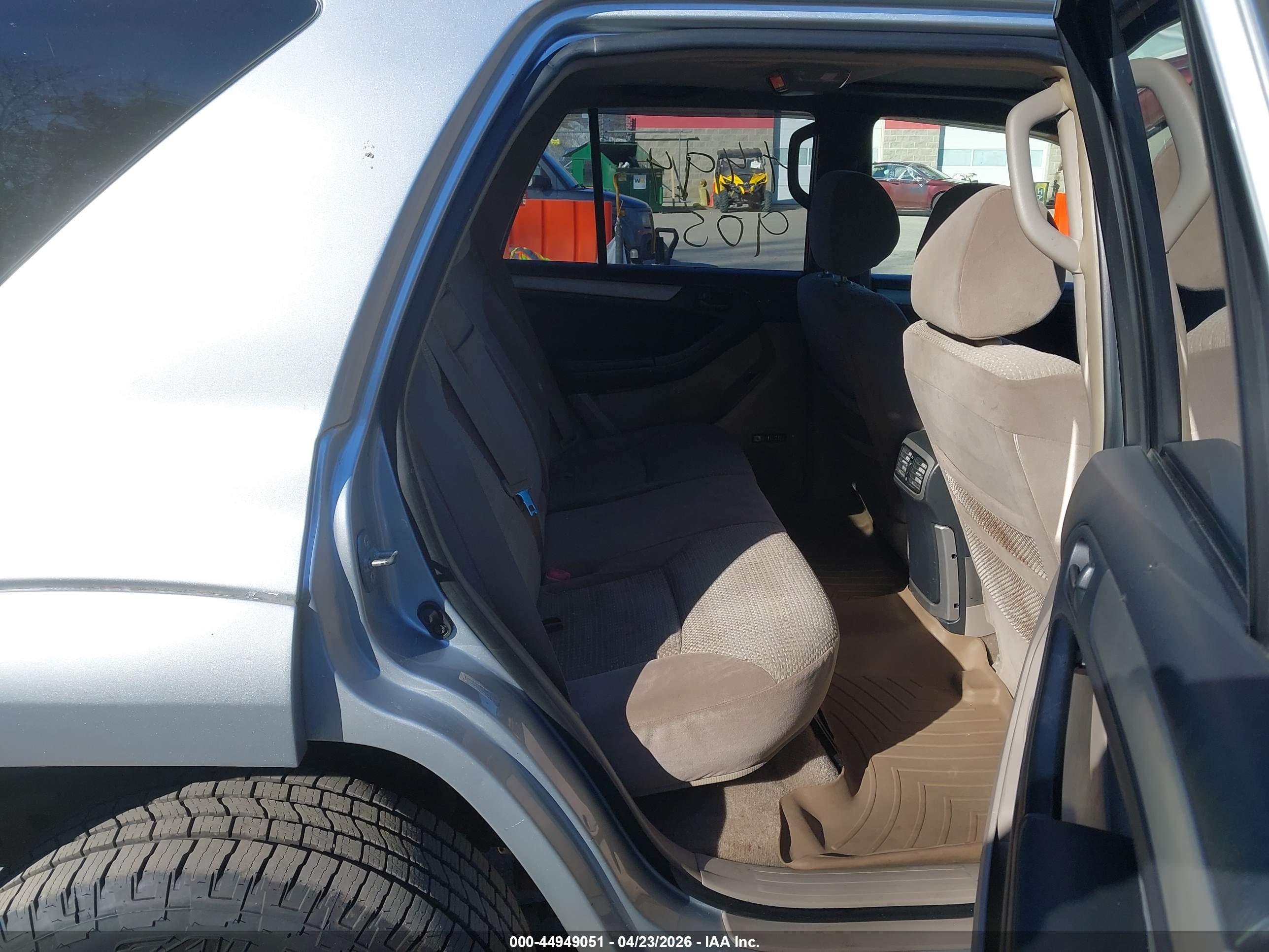 TOYOTA 4RUNNER image 8