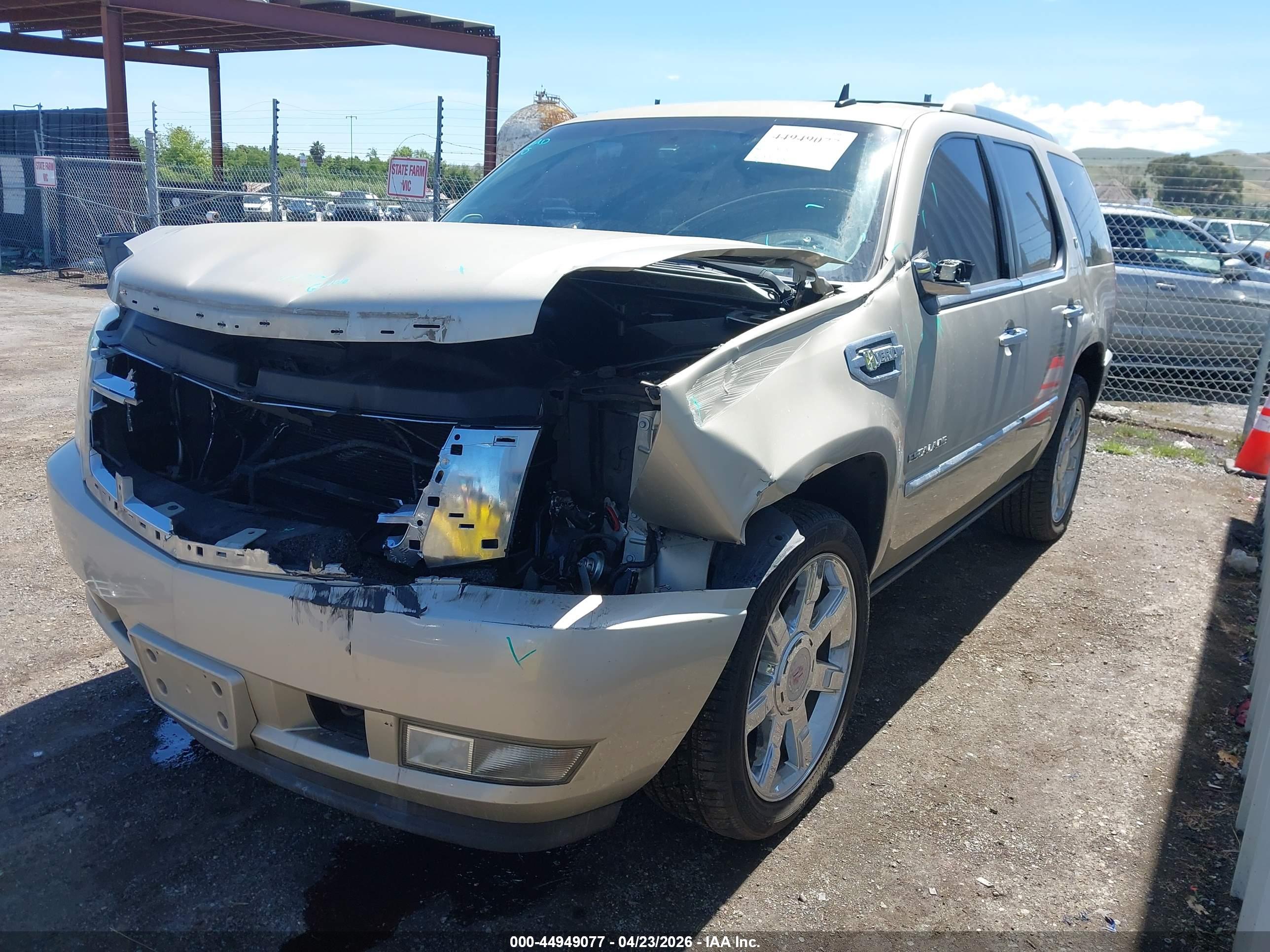 CADILLAC ESCALADE image 2