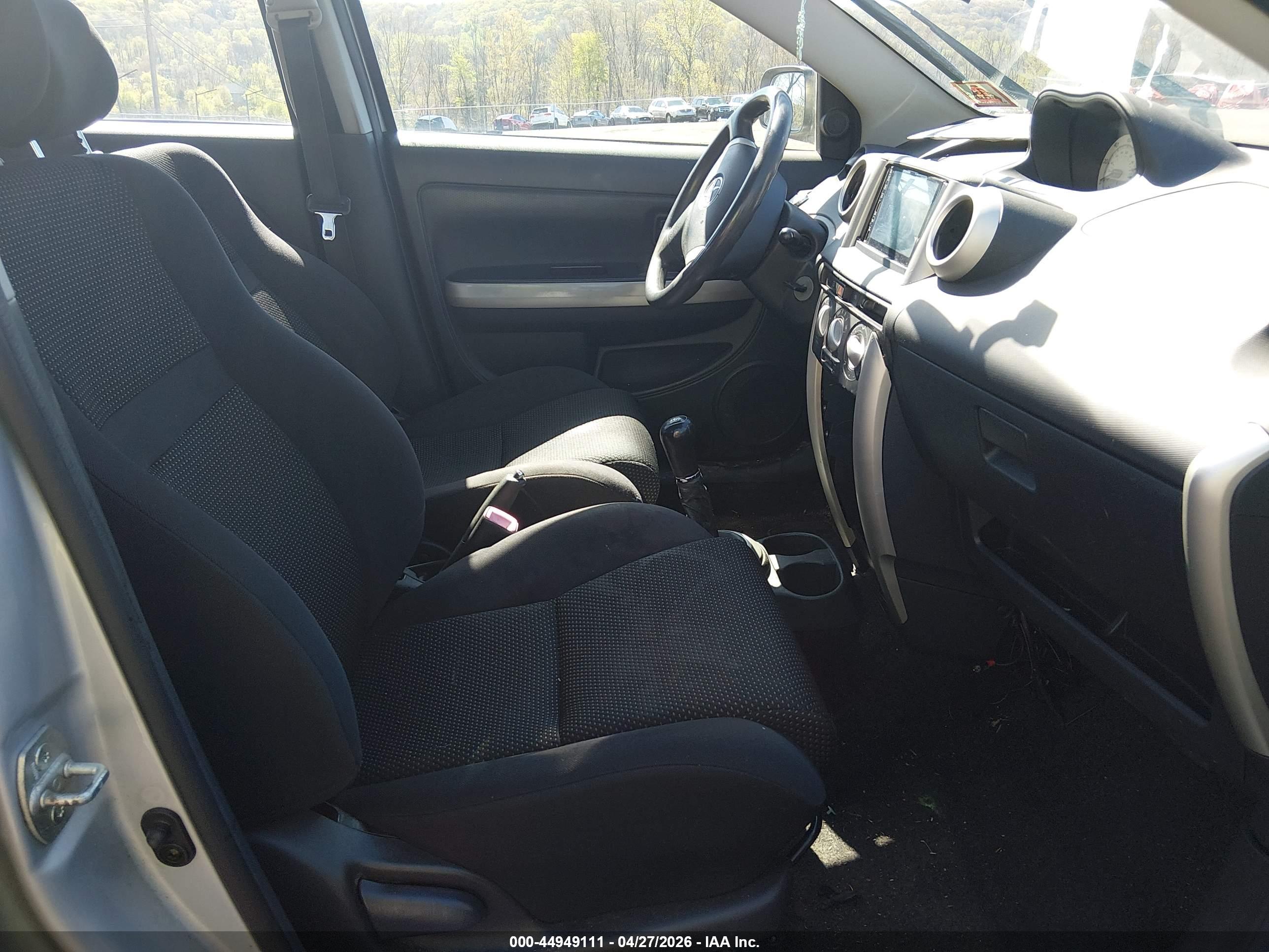 SCION XA image 5