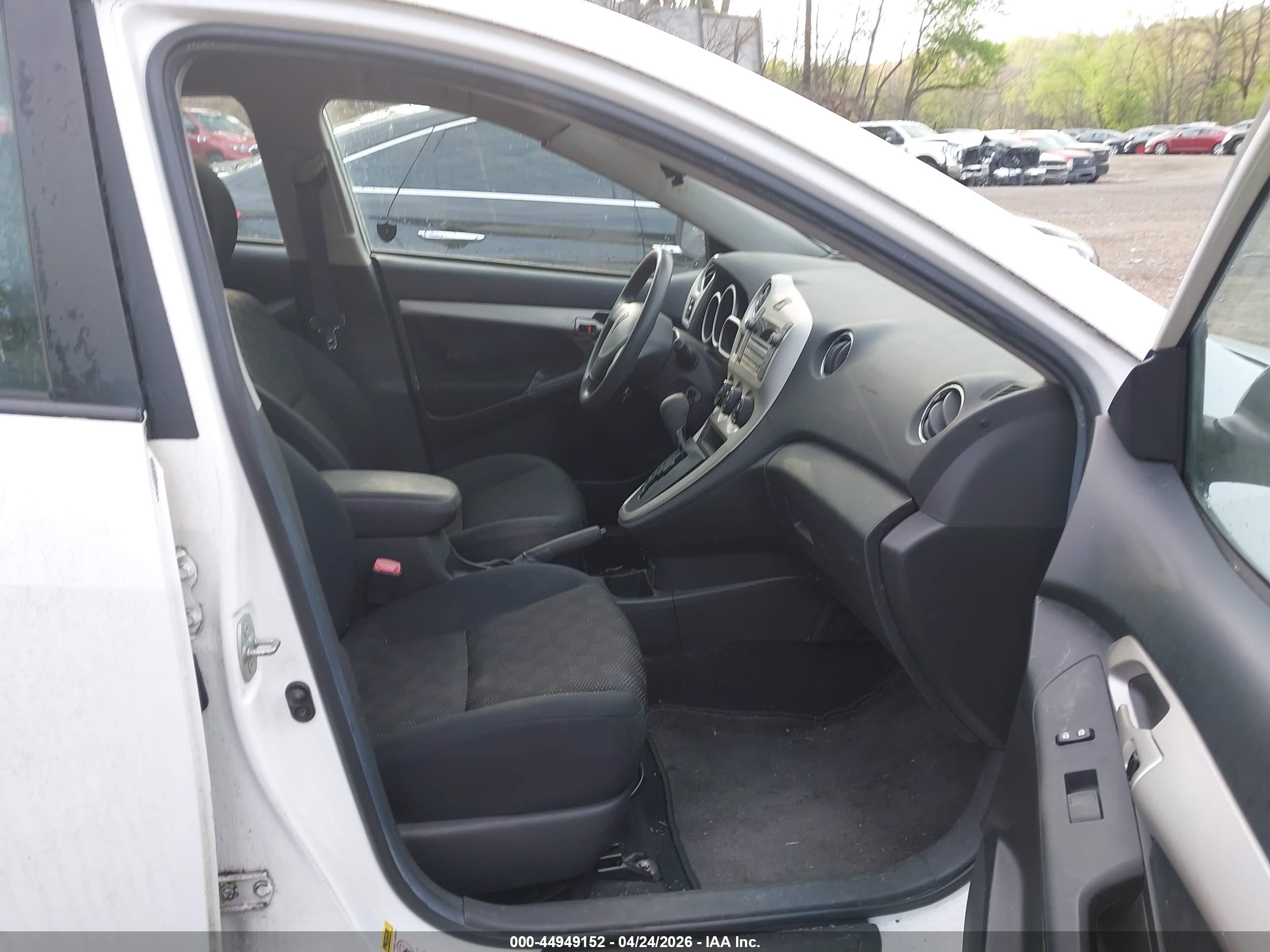 PONTIAC VIBE image 5
