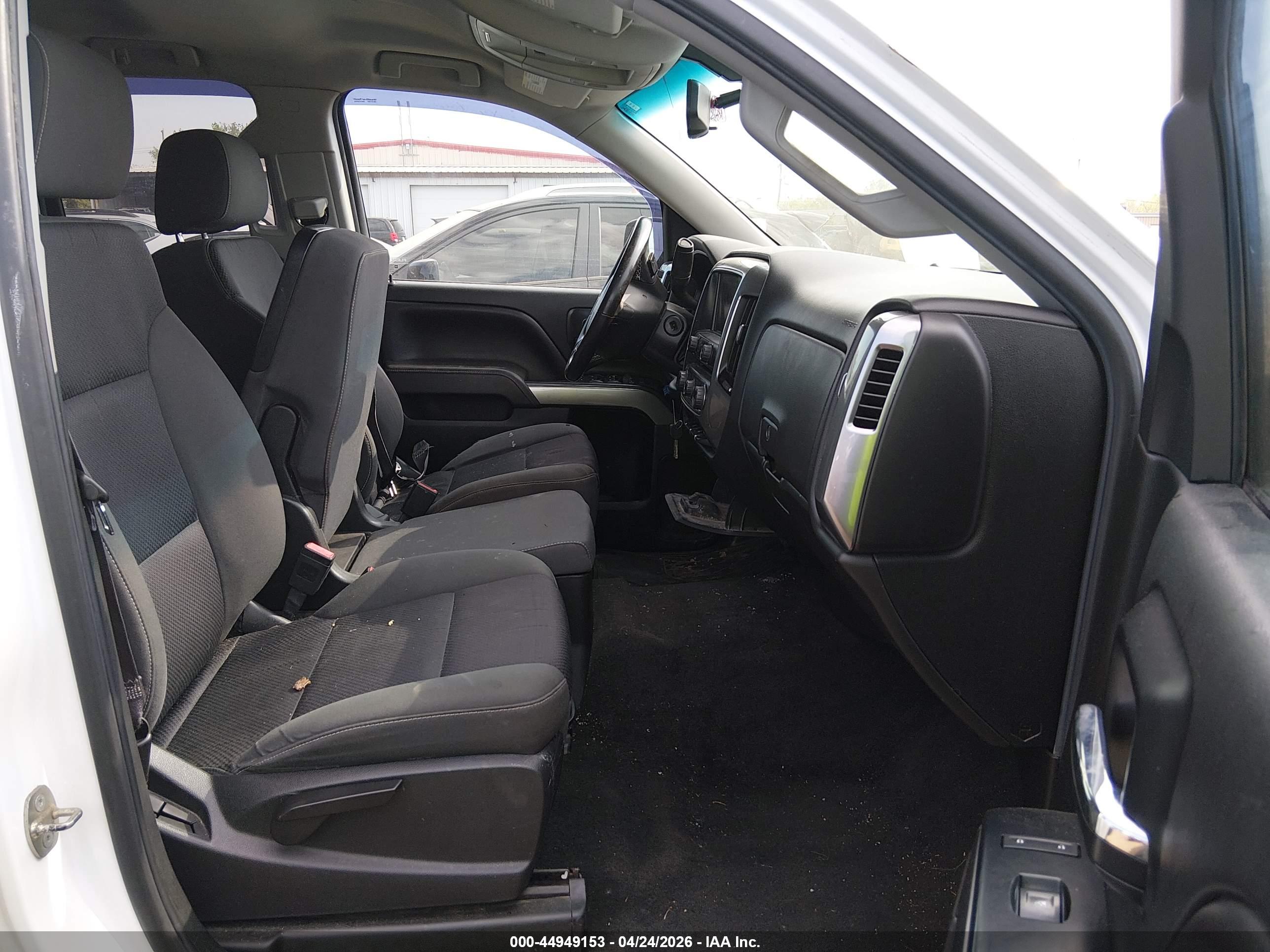 CHEVROLET SILVERADO image 5