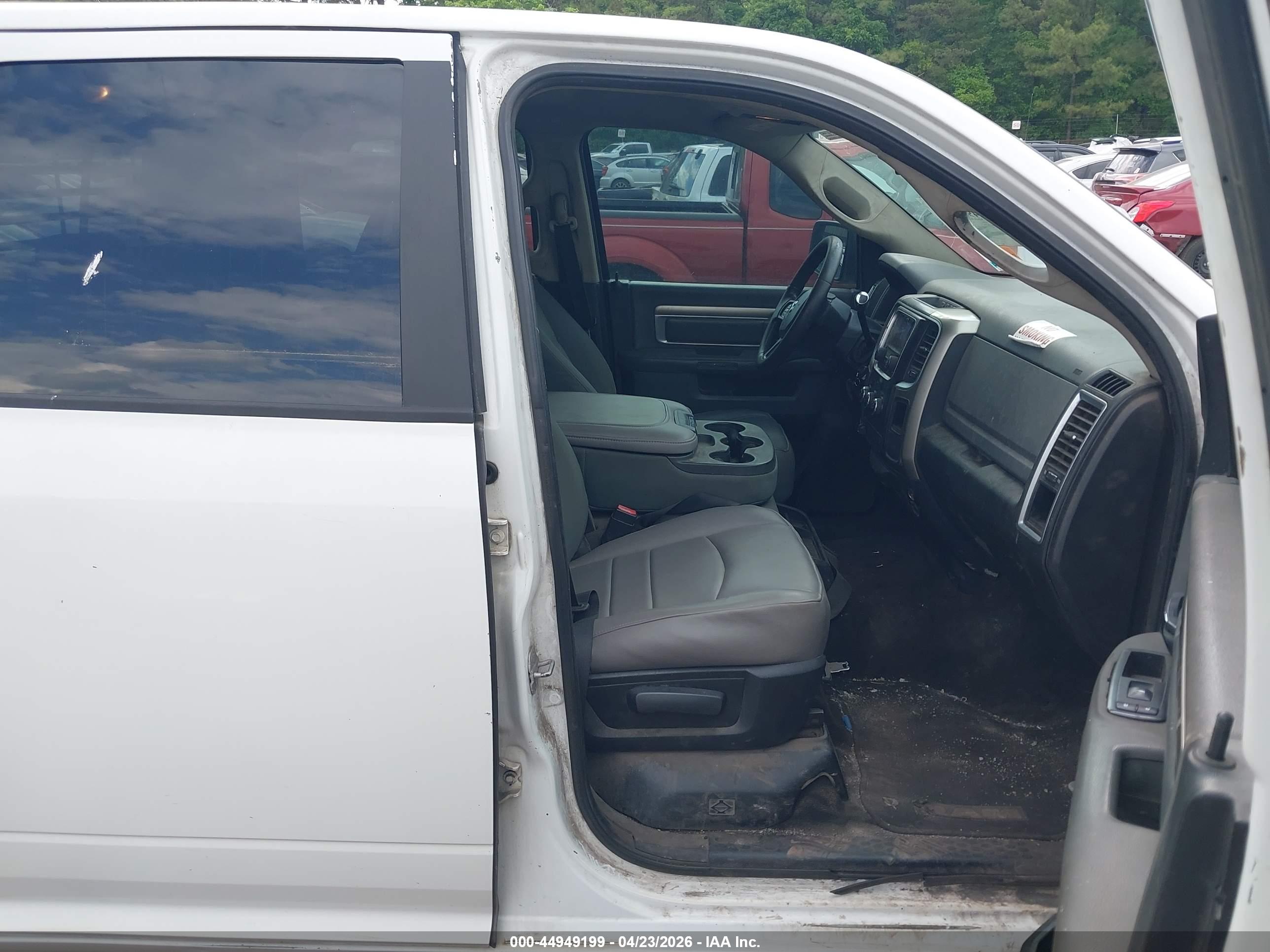 RAM 2500 image 5