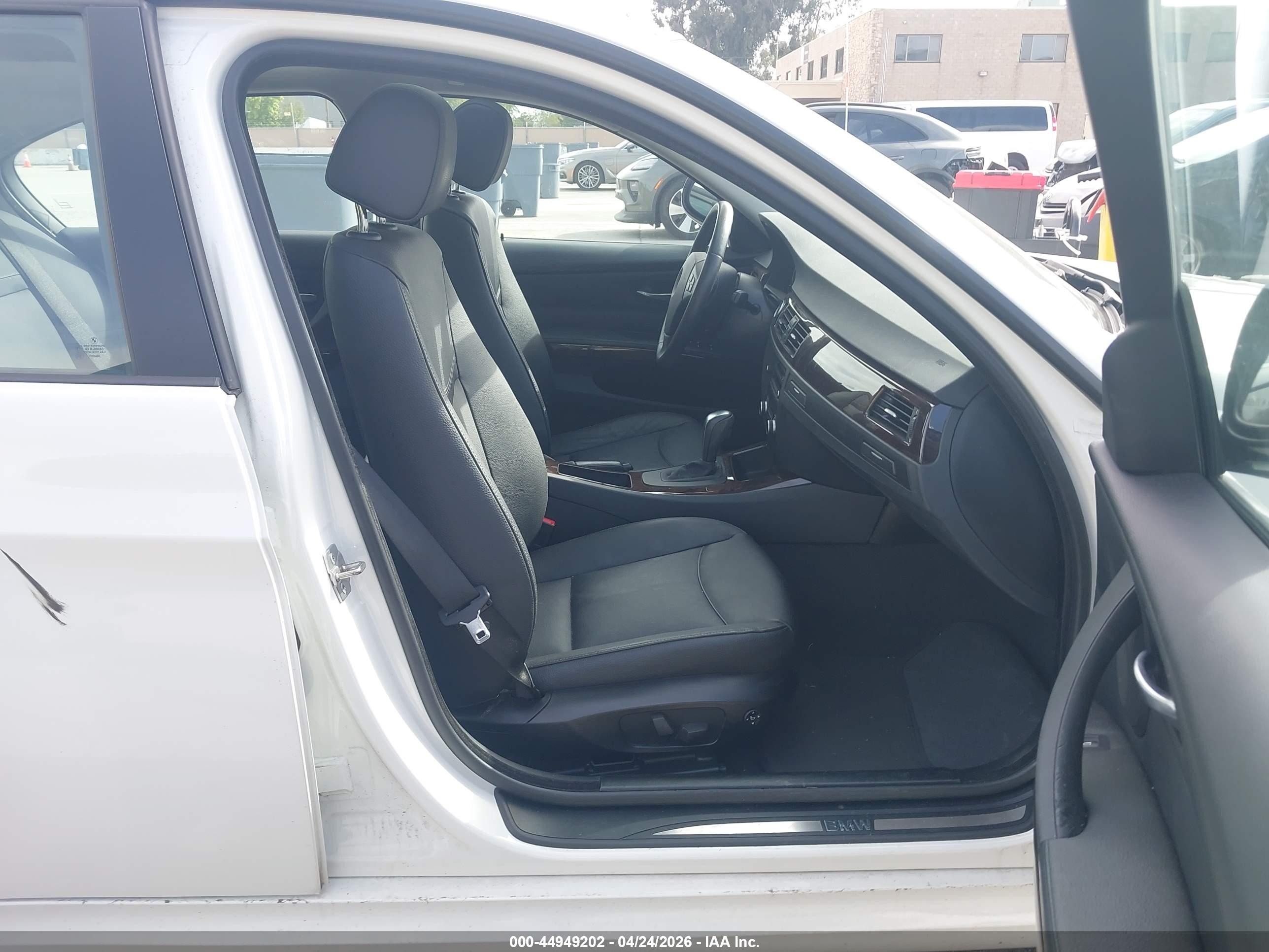 BMW 328I image 5