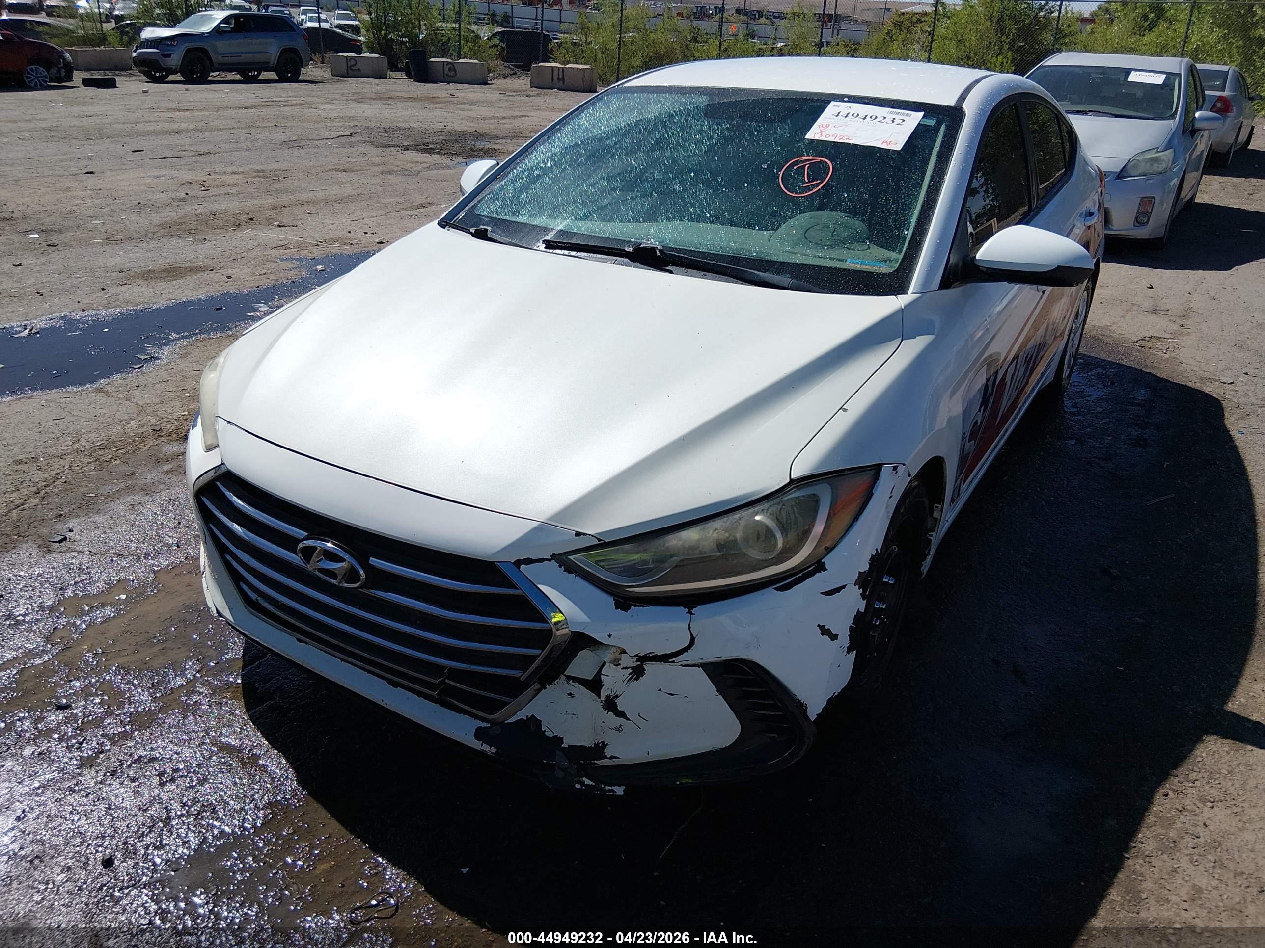 HYUNDAI ELANTRA image 6