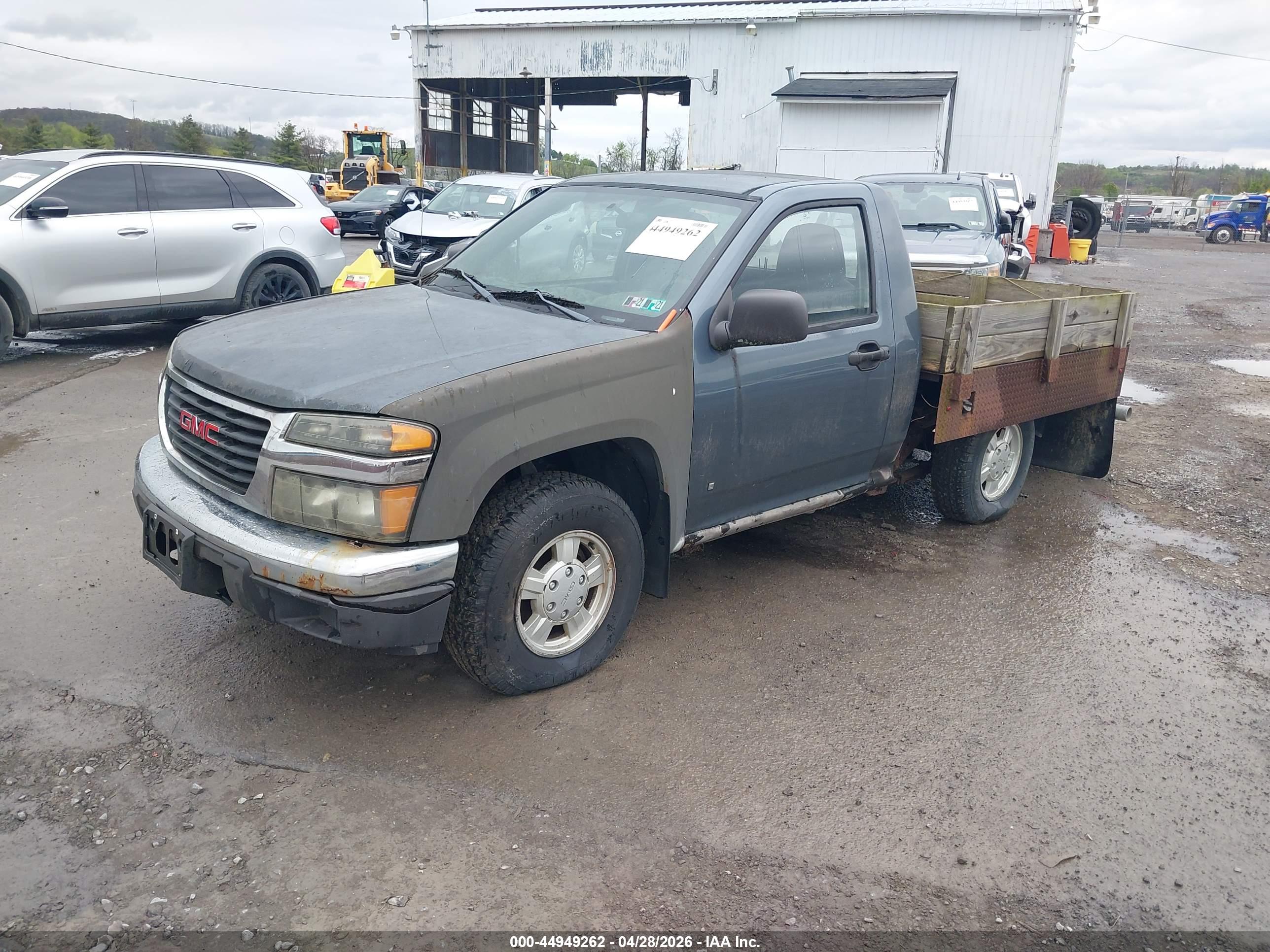 GMC CANYON image 2