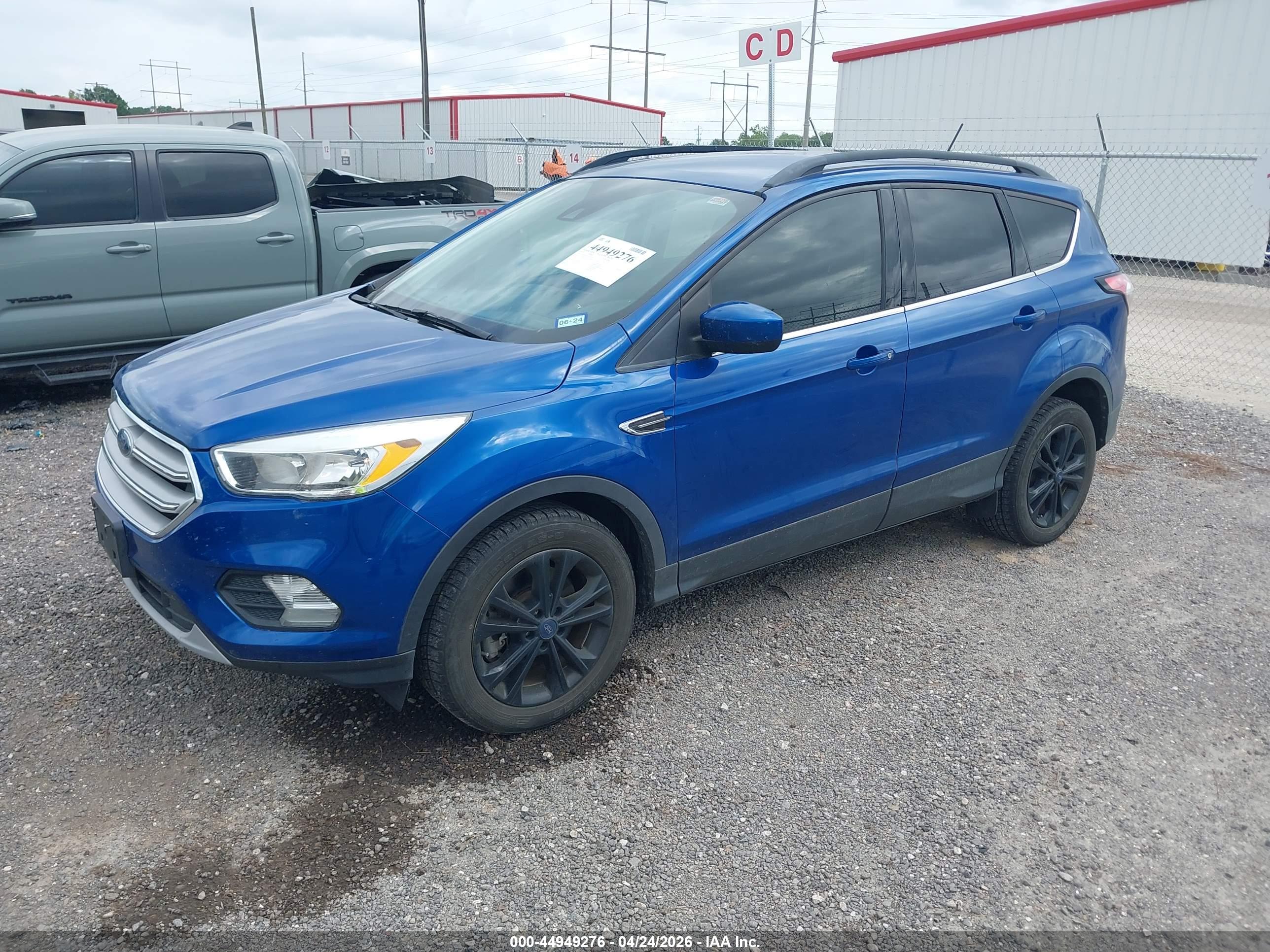 FORD ESCAPE image 2