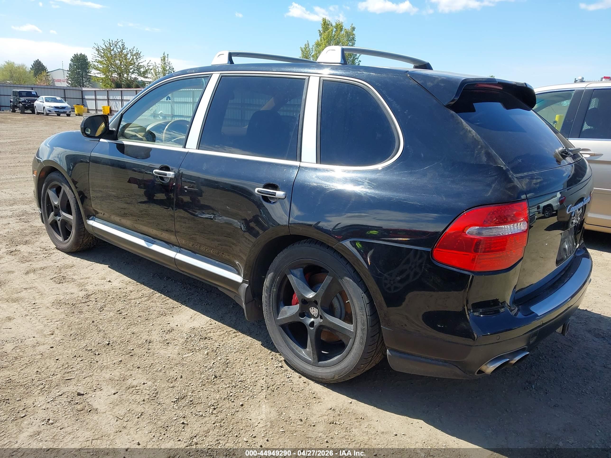 PORSCHE CAYENNE image 3