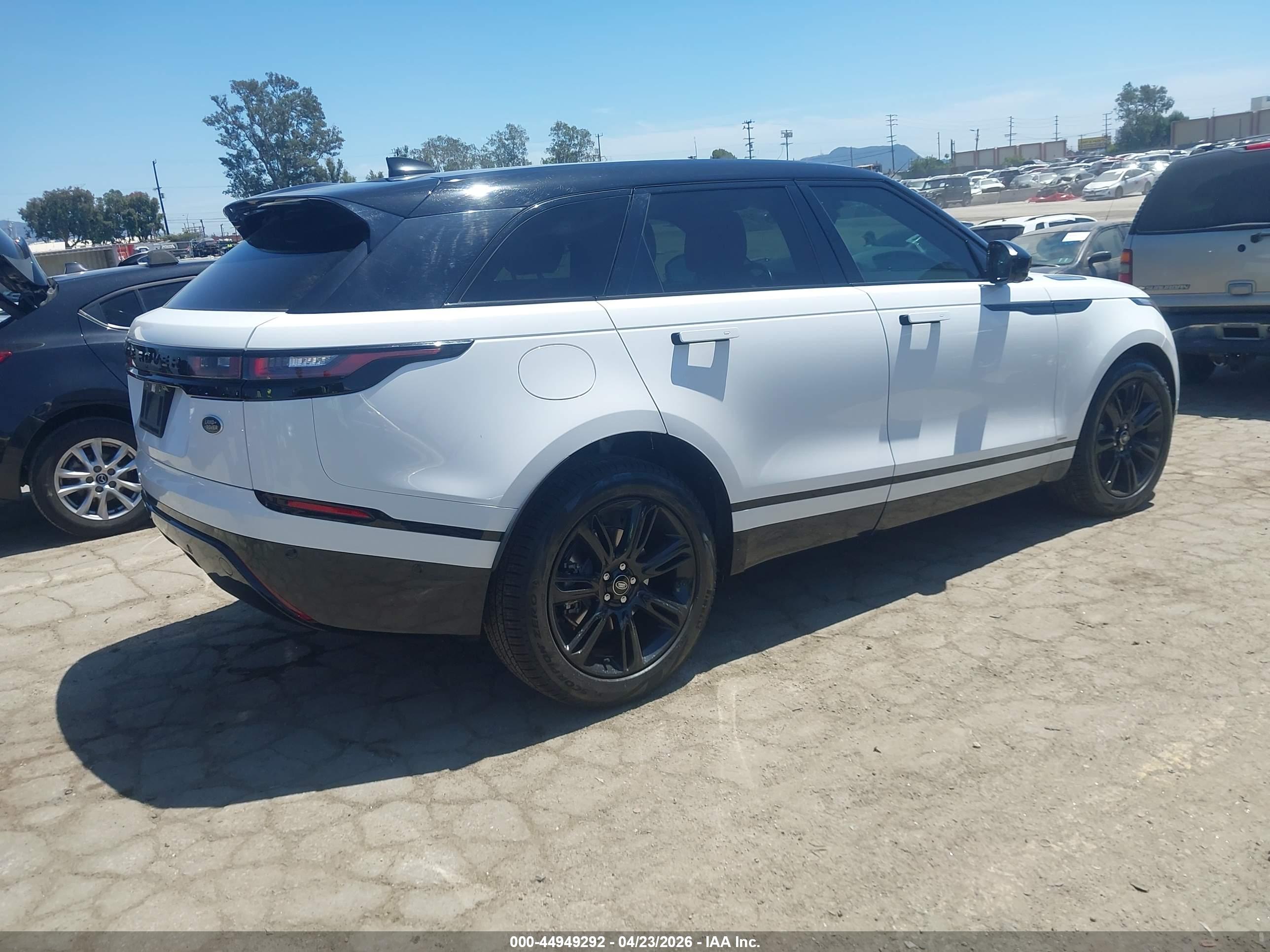 LAND ROVER image 4