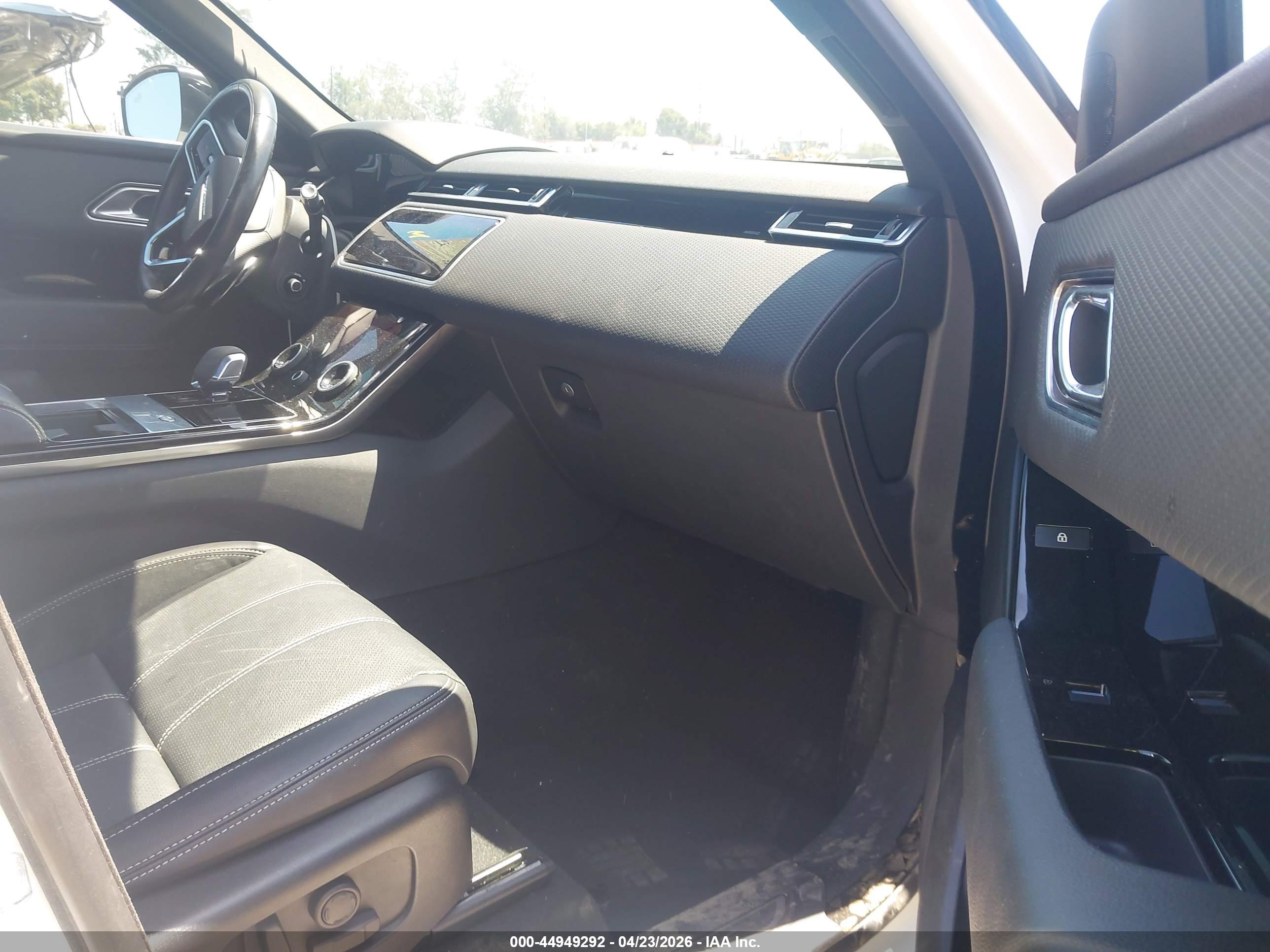 LAND ROVER image 5