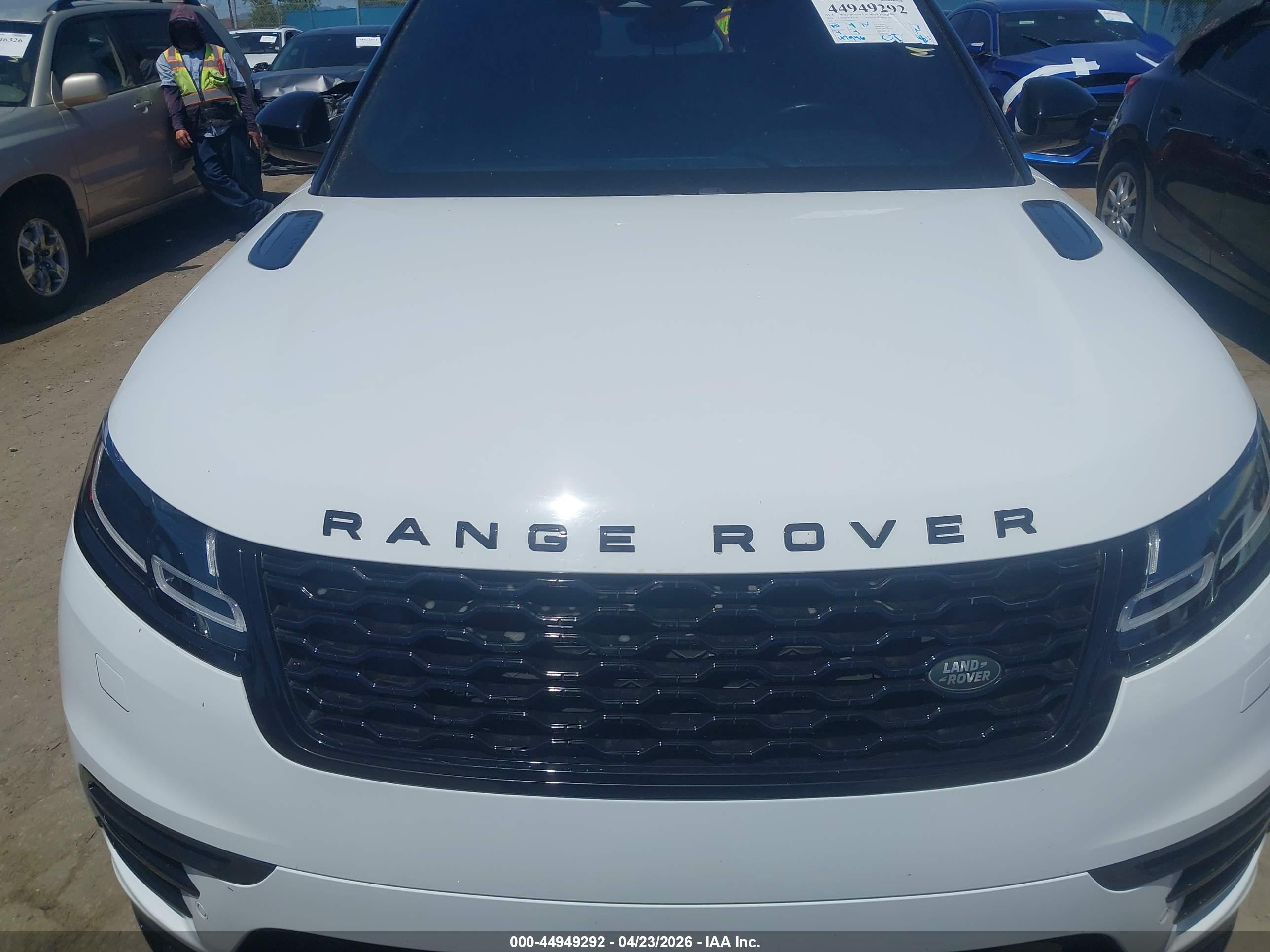LAND ROVER image 6