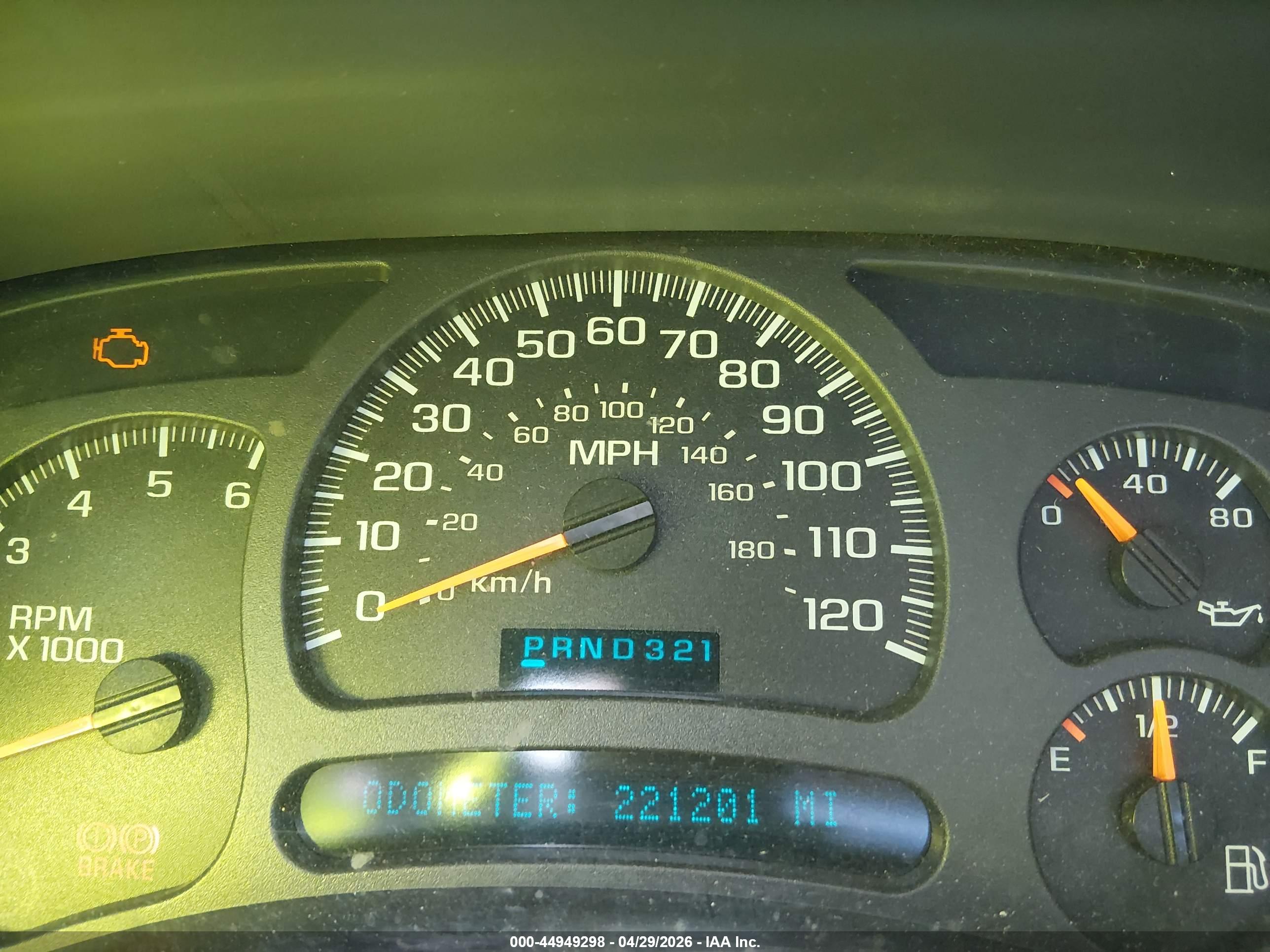 CHEVROLET SILVERADO image 7