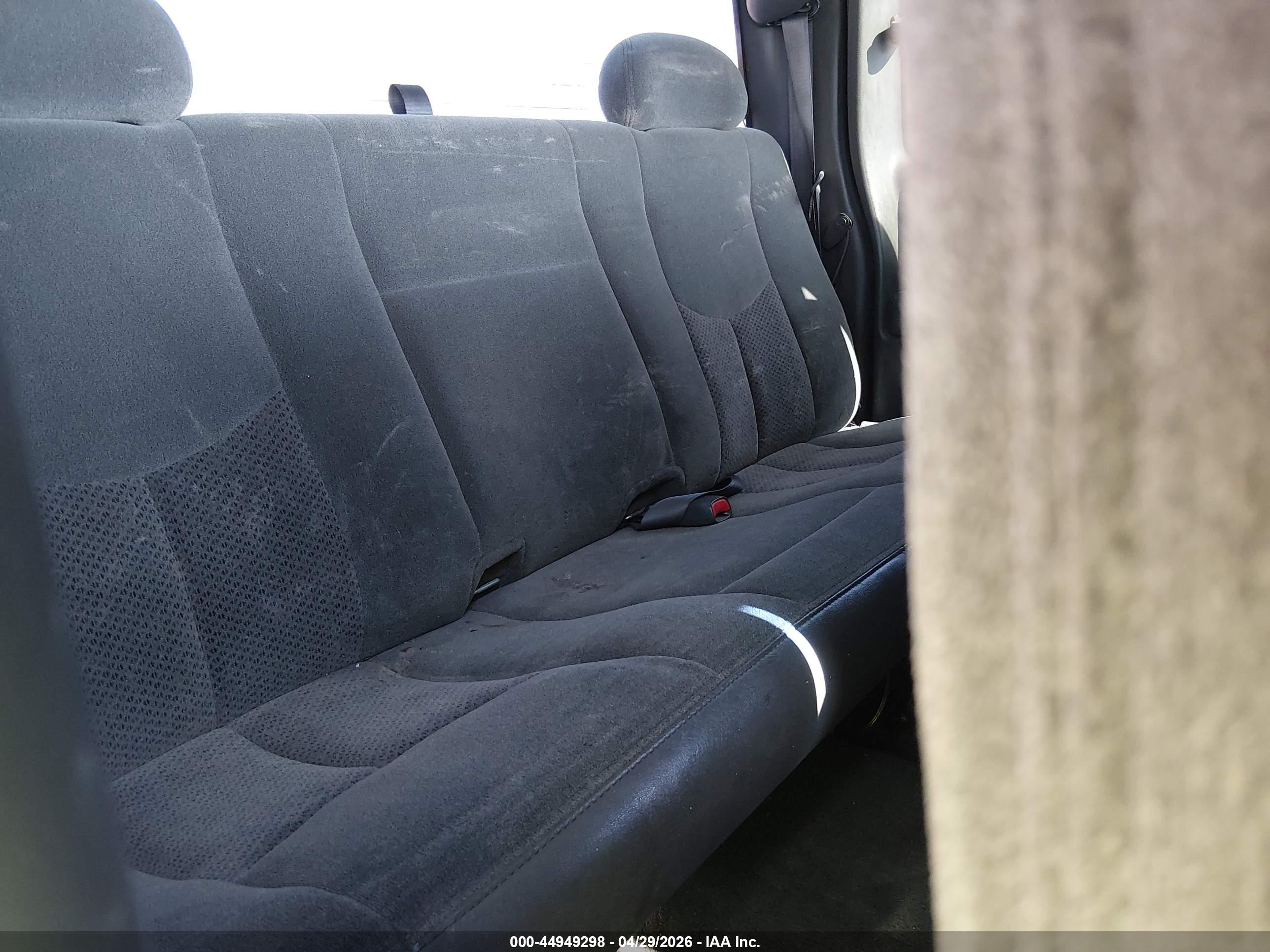 CHEVROLET SILVERADO image 8