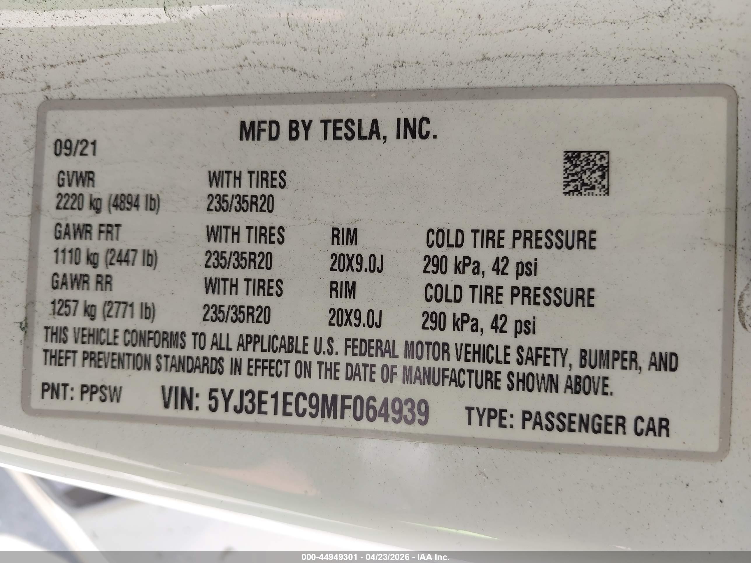 TESLA MODEL image 9