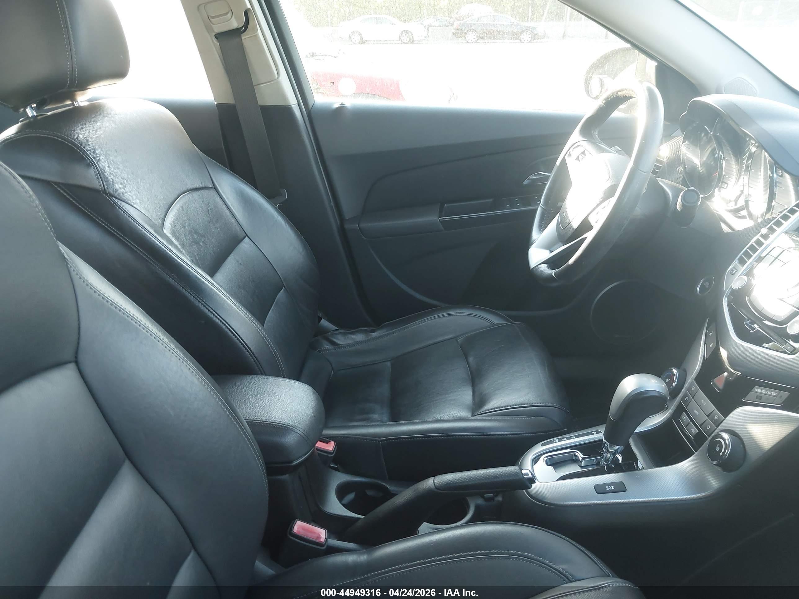CHEVROLET CRUZE image 5