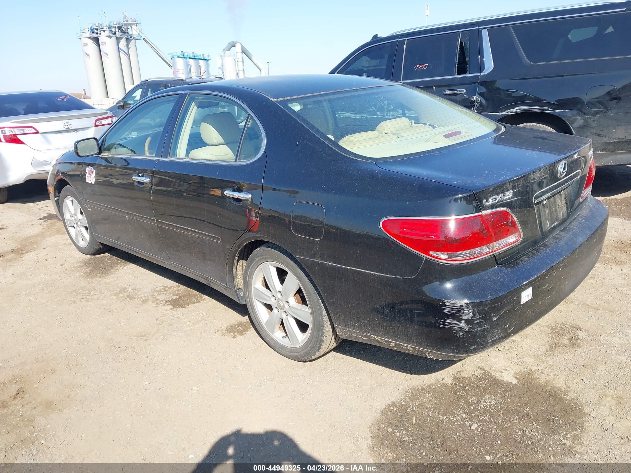 LEXUS ES image 3