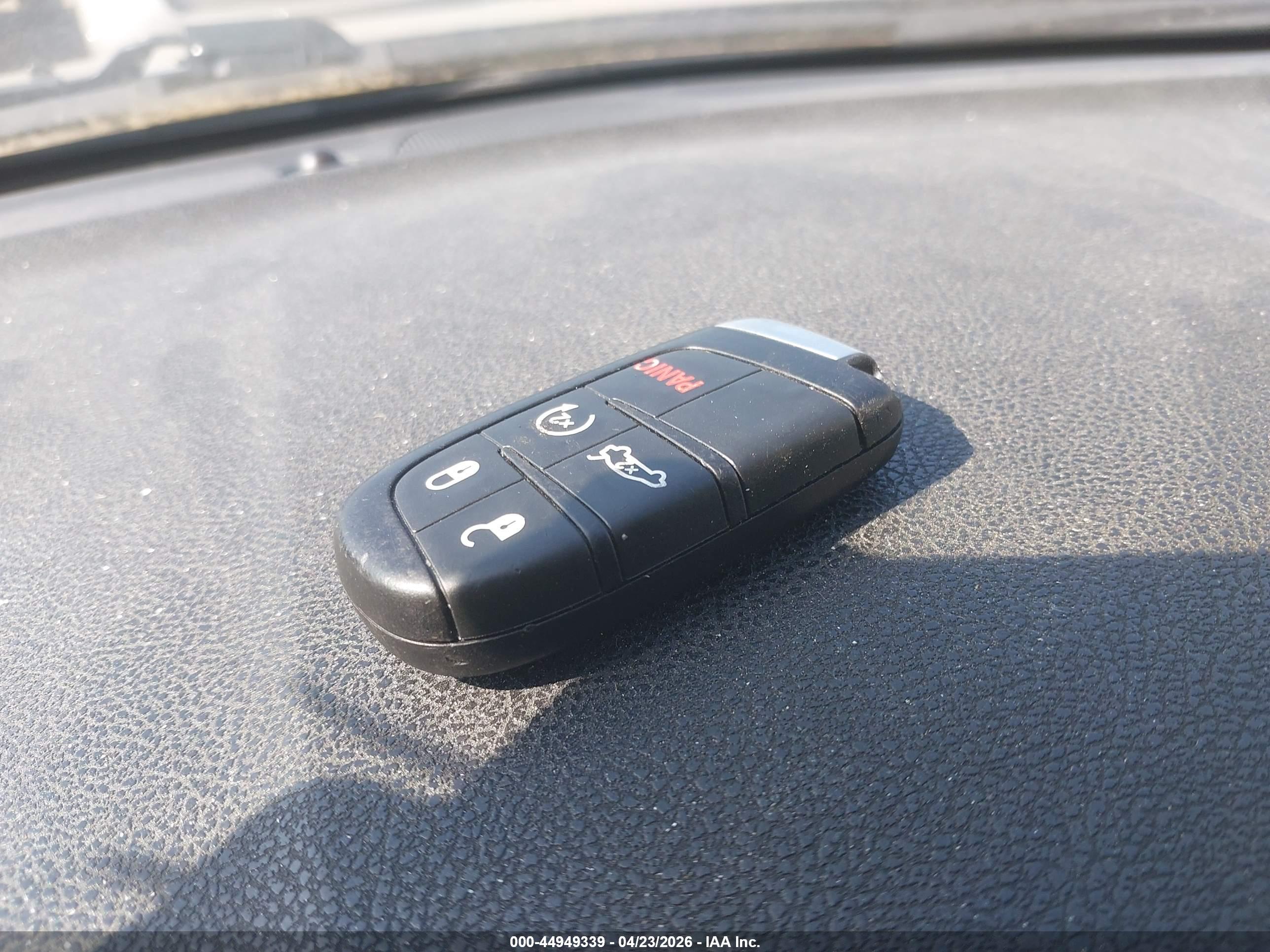 CHRYSLER 300 image 11
