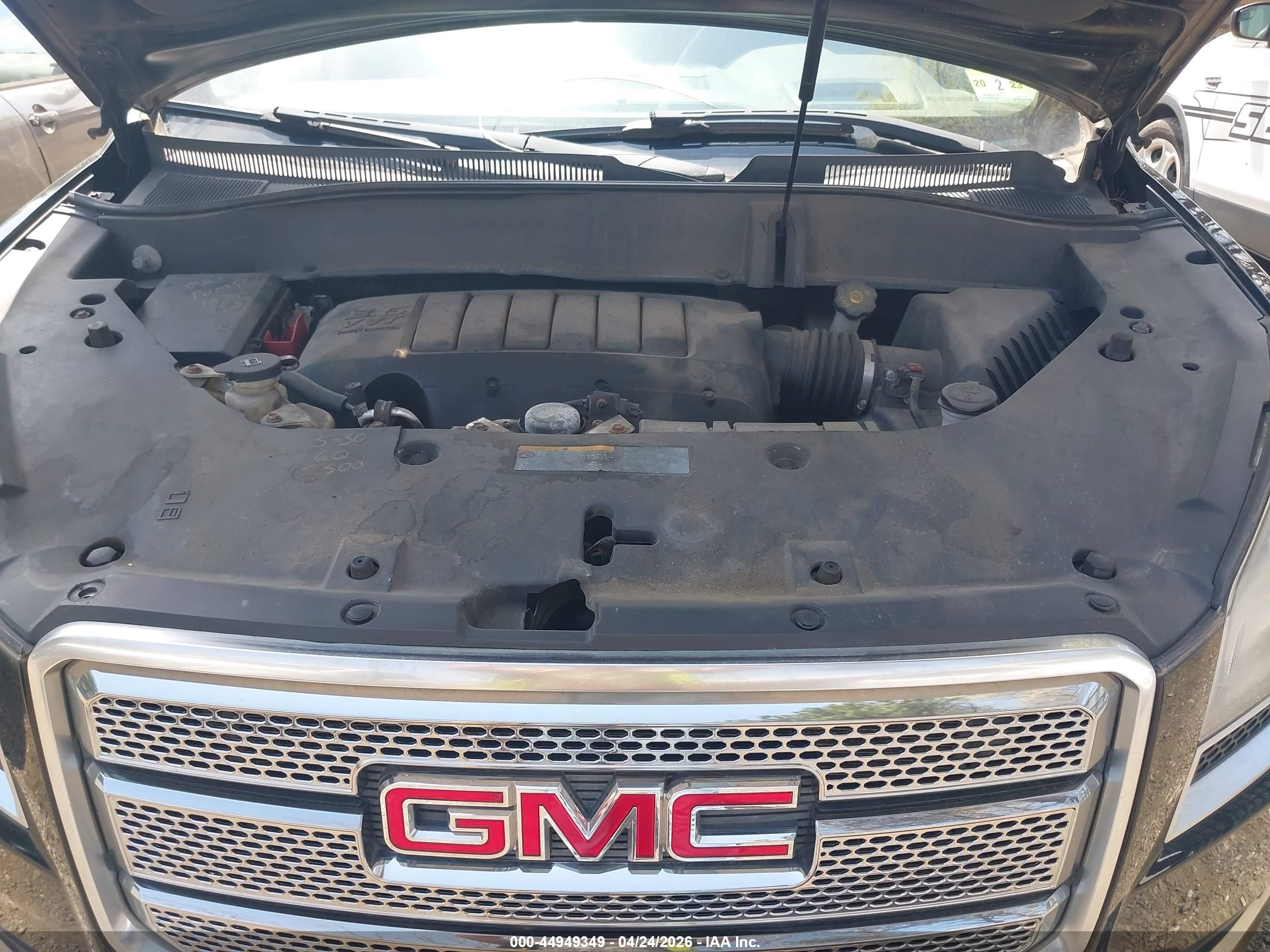 GMC ACADIA image 10