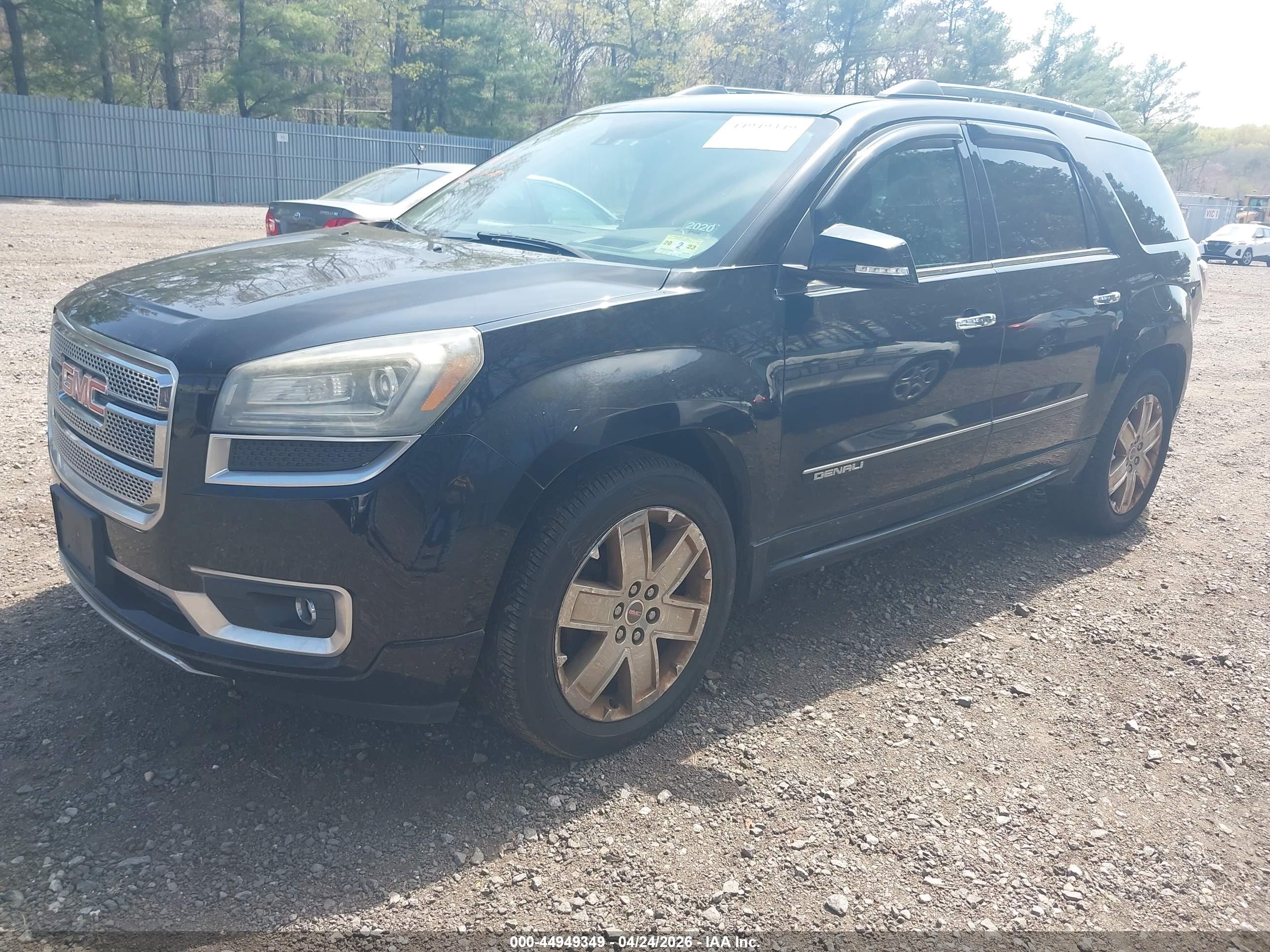 GMC ACADIA image 2