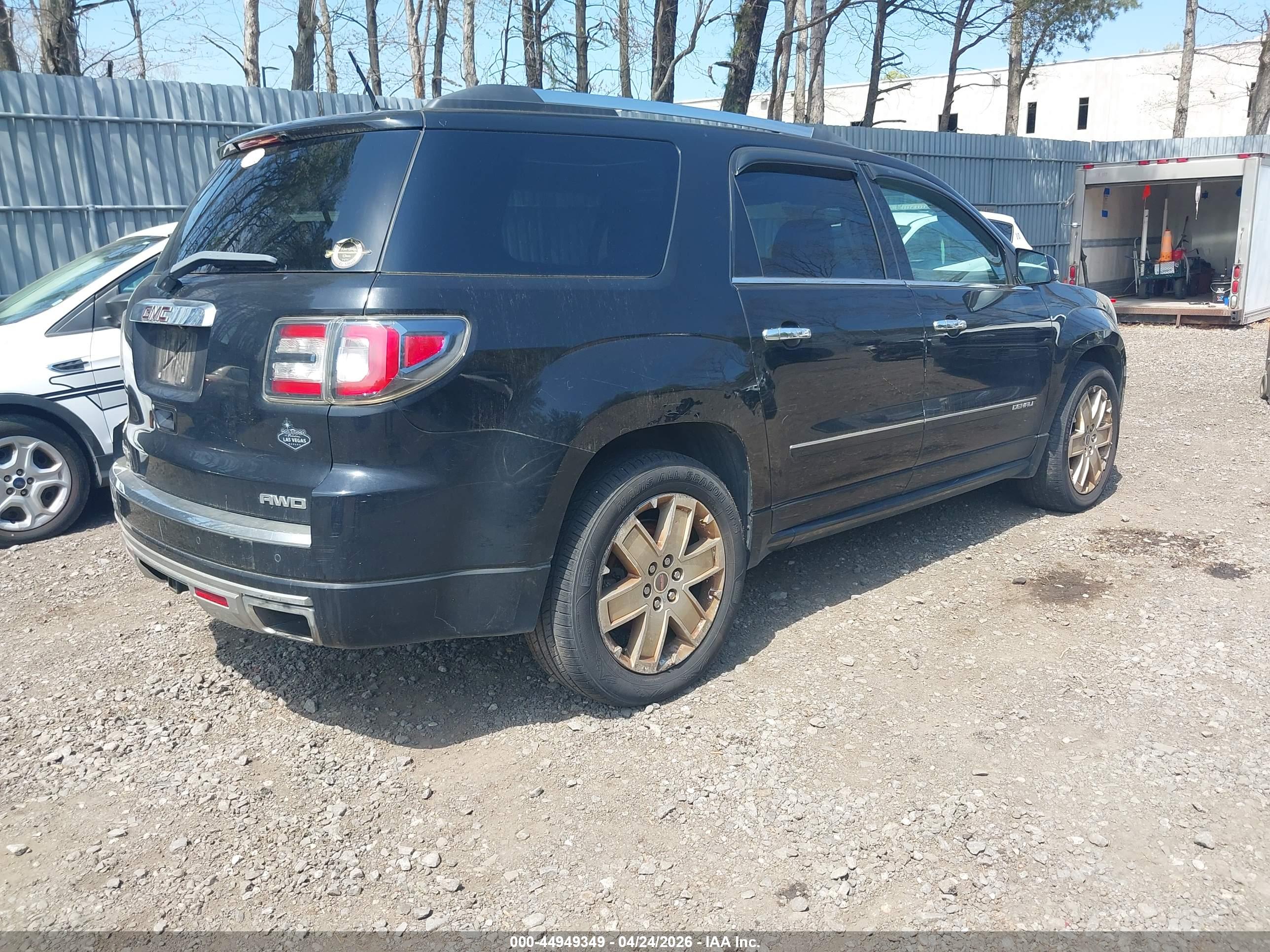 GMC ACADIA image 4