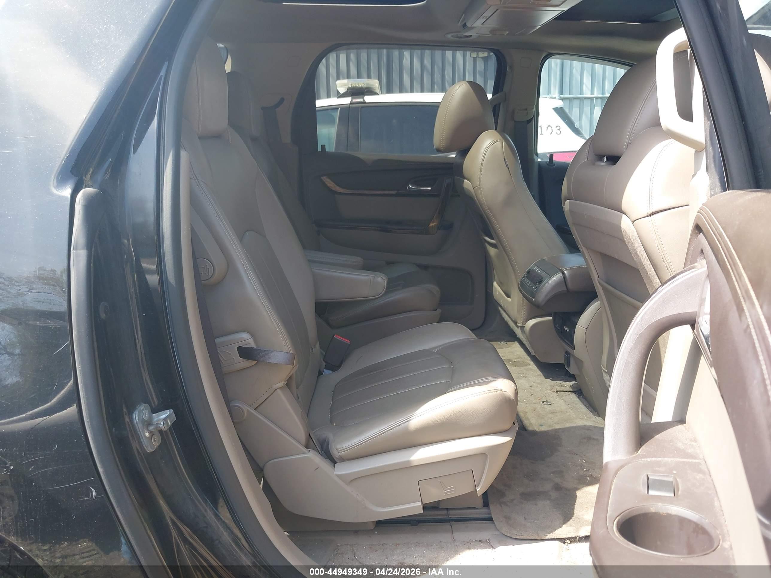 GMC ACADIA image 8
