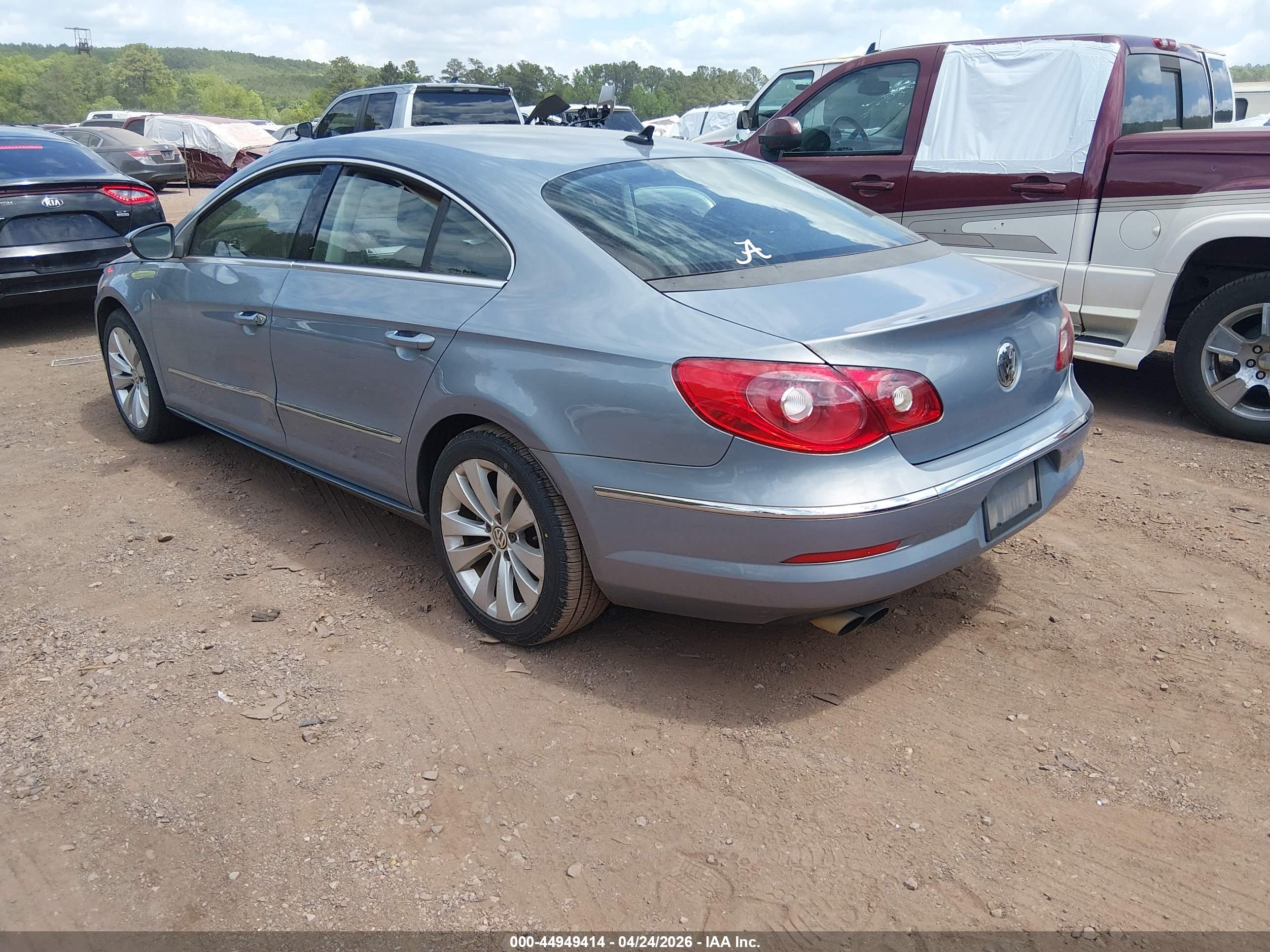 VOLKSWAGEN CC image 3