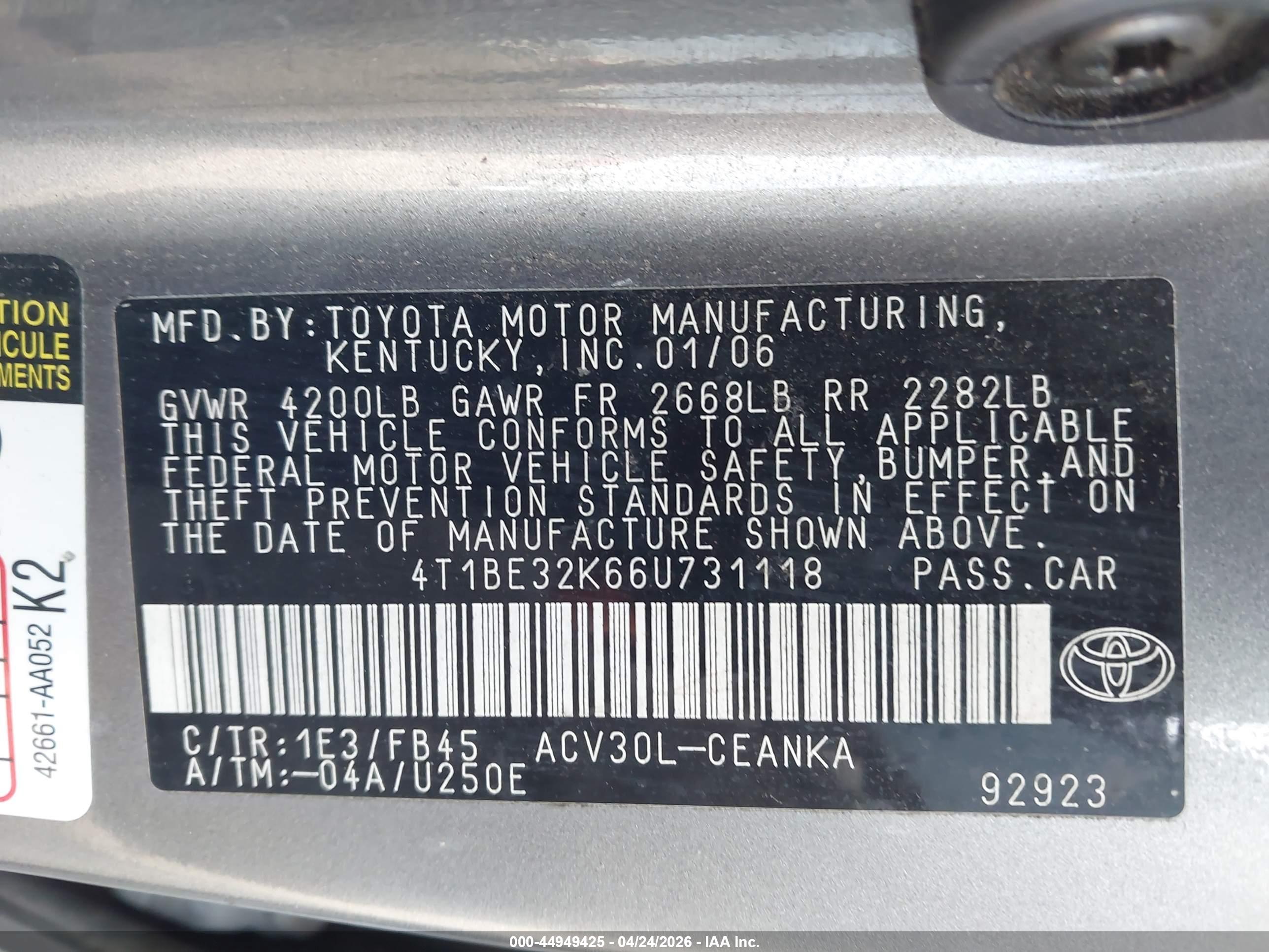 TOYOTA CAMRY image 9
