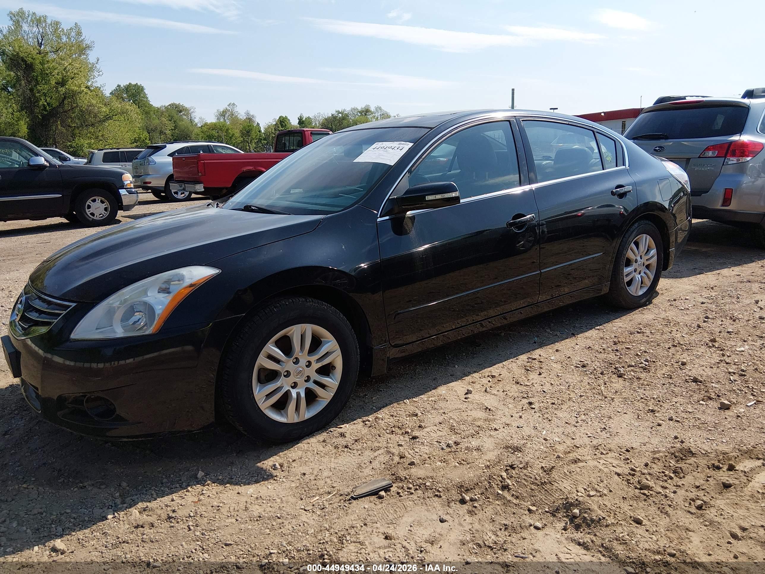 NISSAN ALTIMA image 2