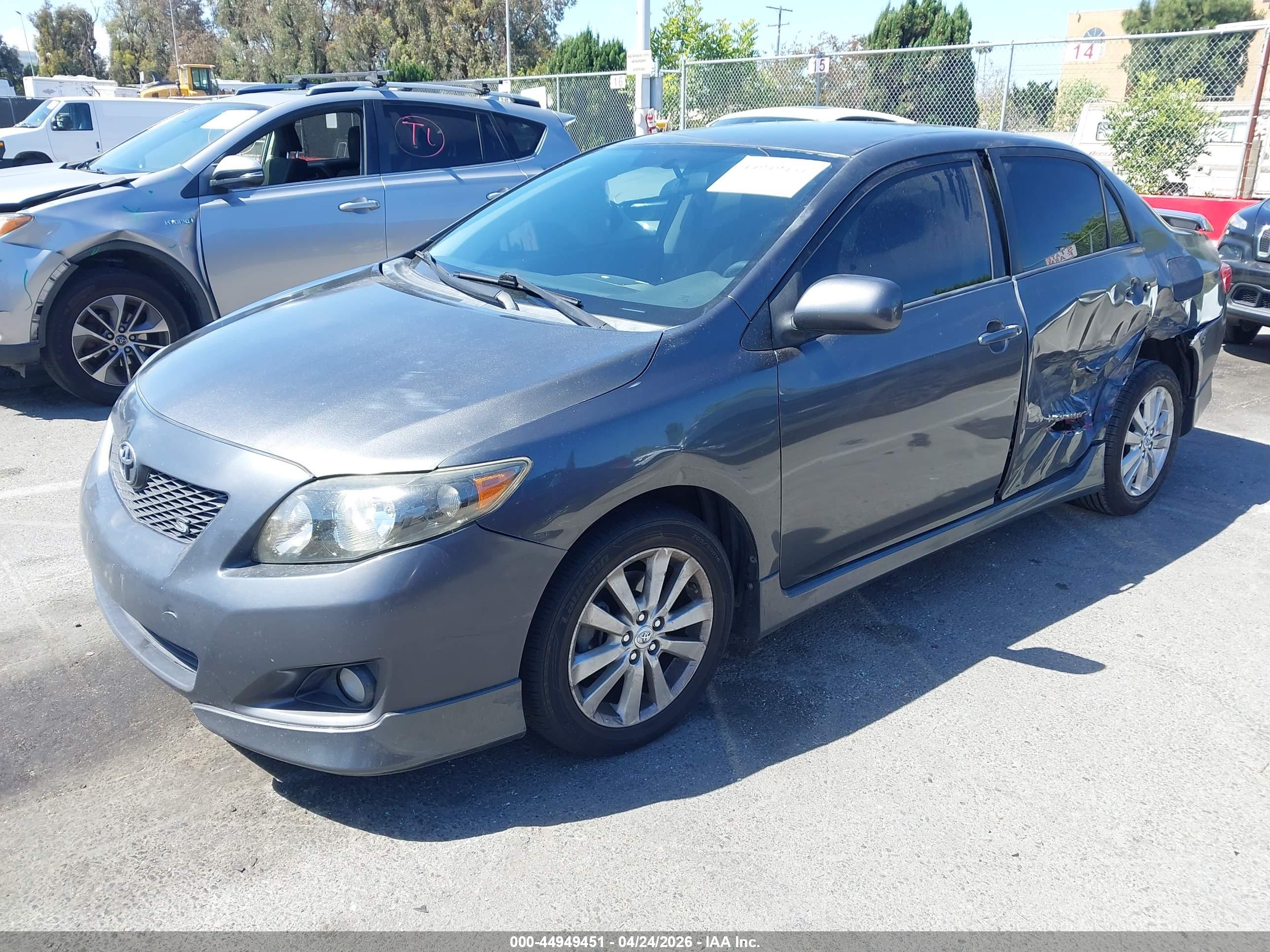 TOYOTA COROLLA image 2