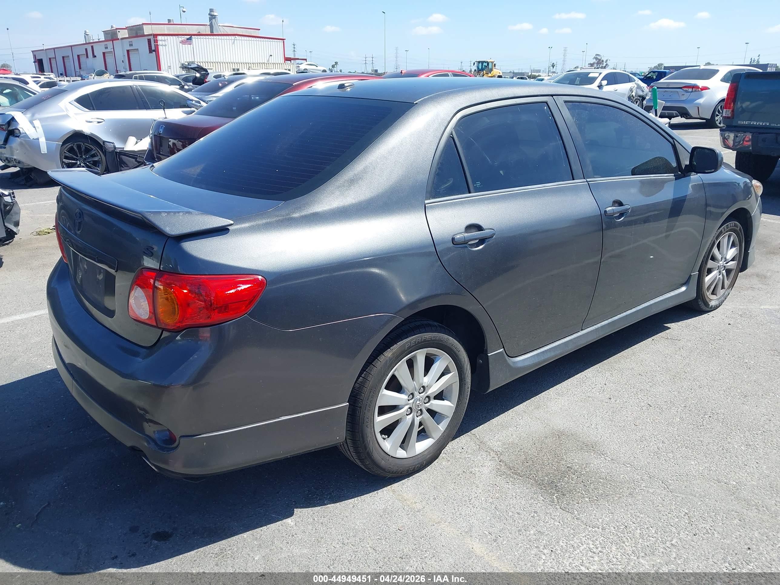 TOYOTA COROLLA image 4