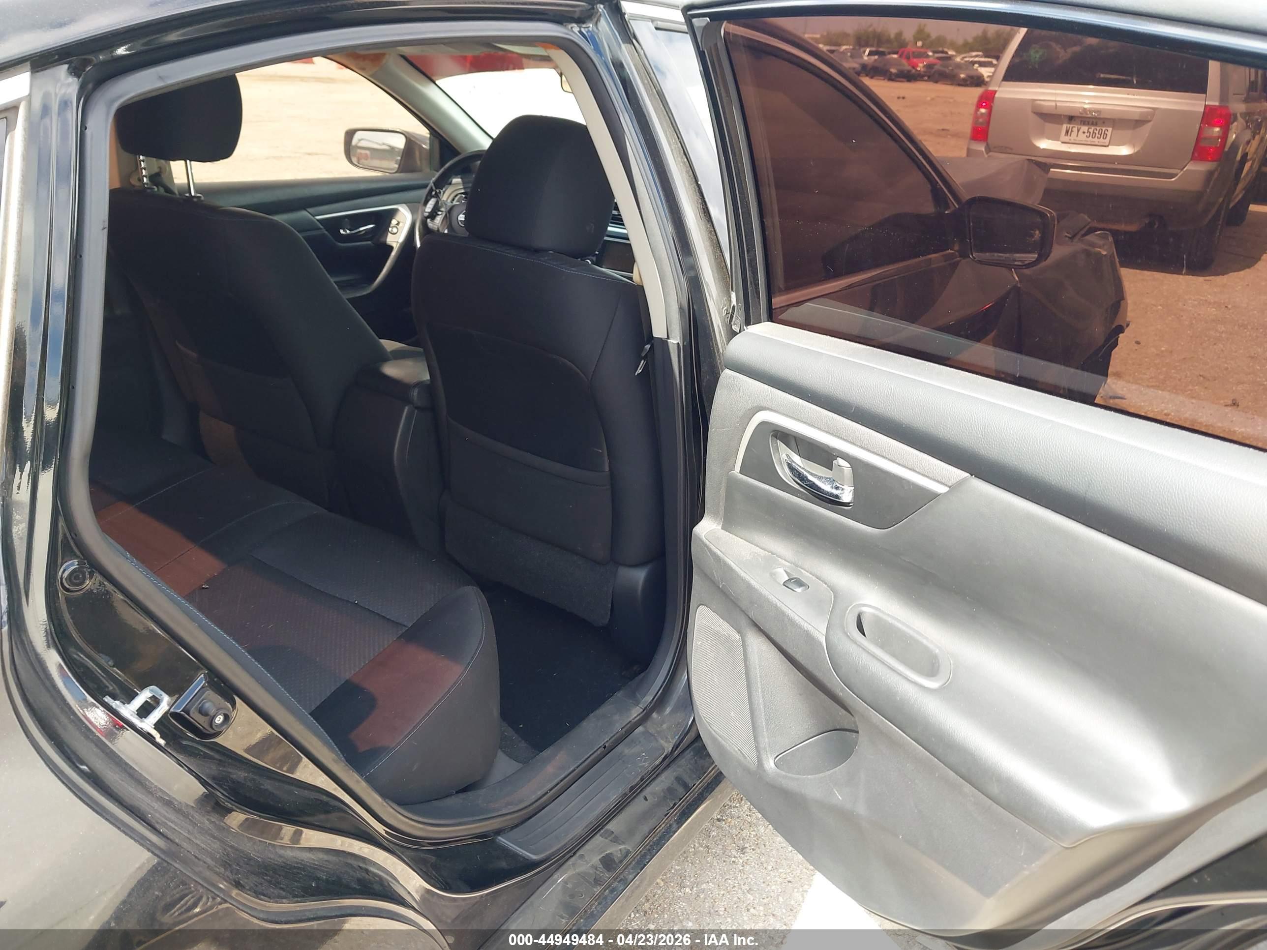 NISSAN ALTIMA image 8