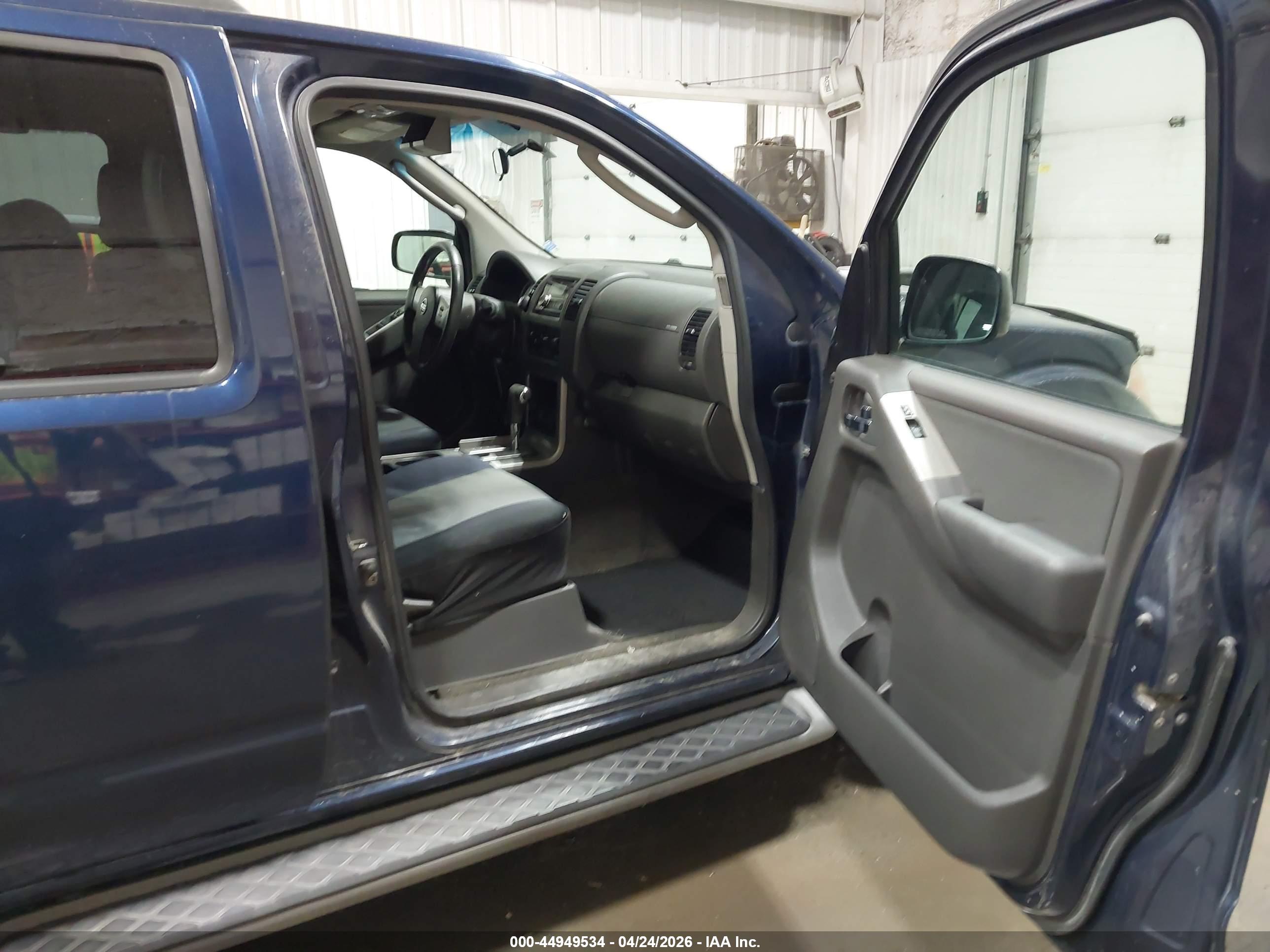 NISSAN PATHFINDER image 5
