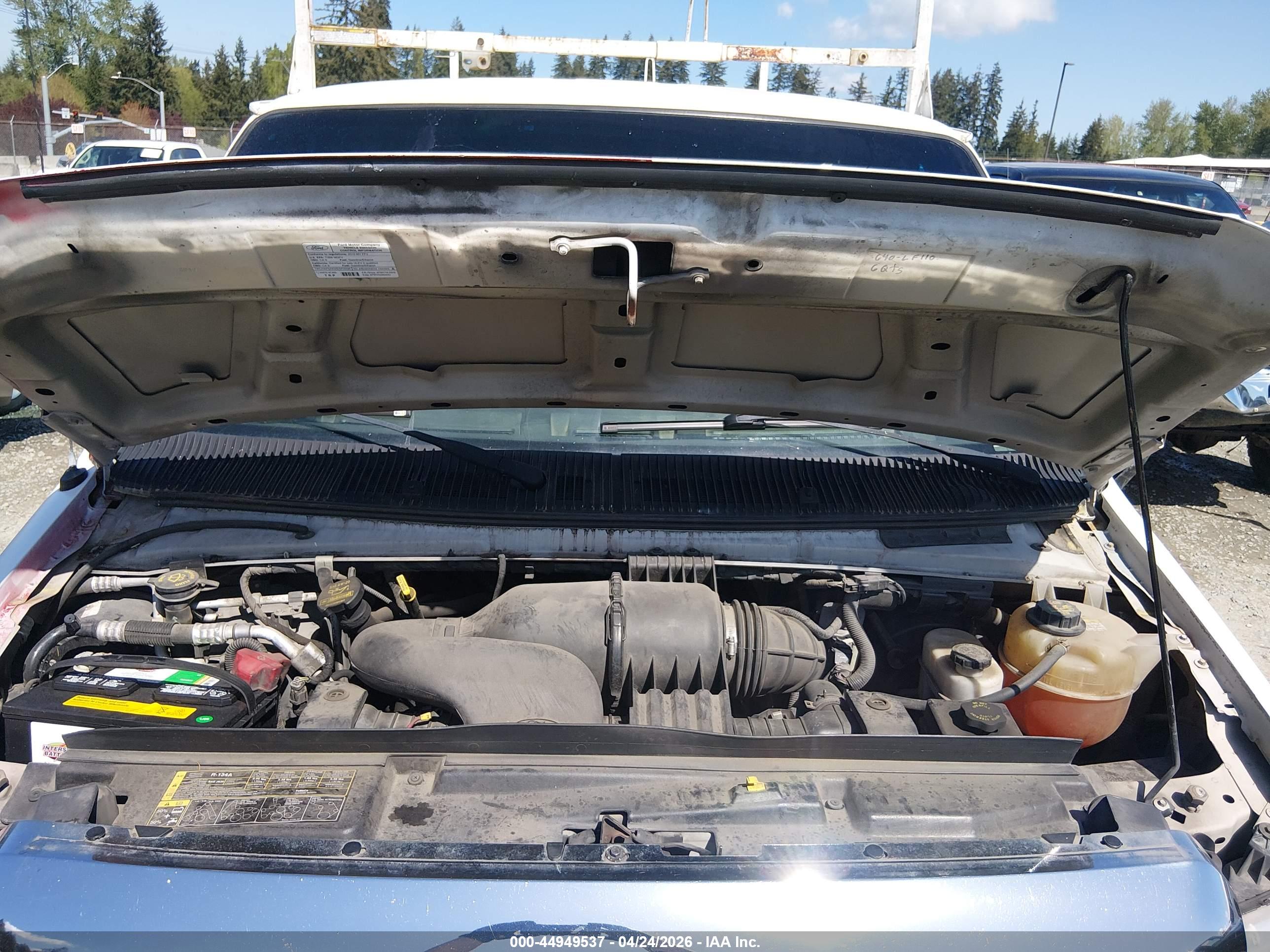 FORD E-250 image 10