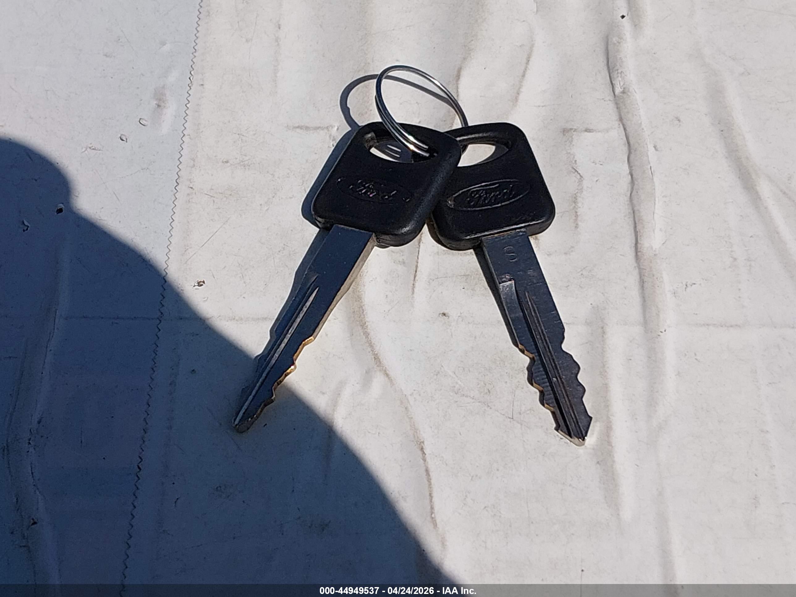 FORD E-250 image 11