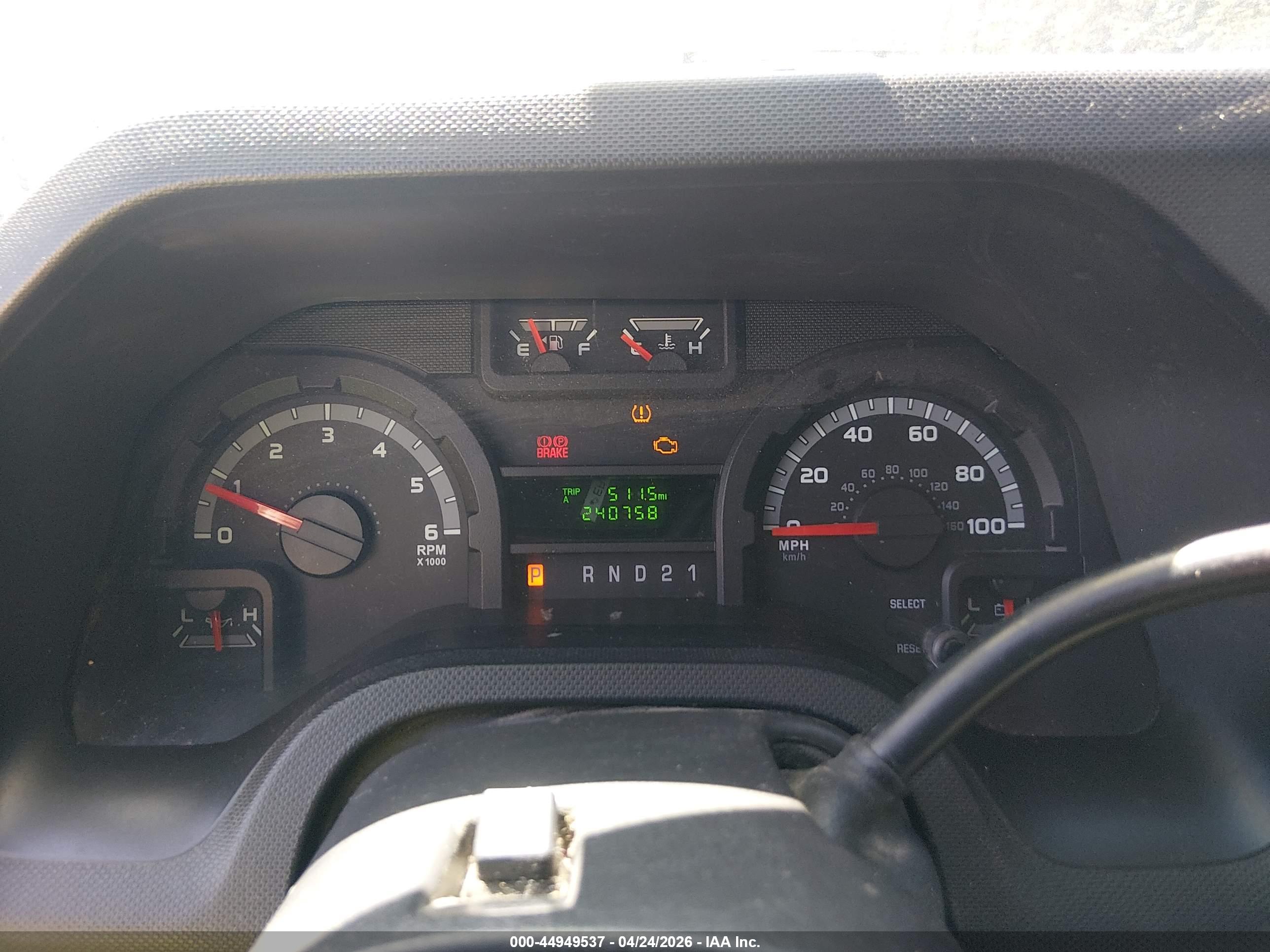 FORD E-250 image 7