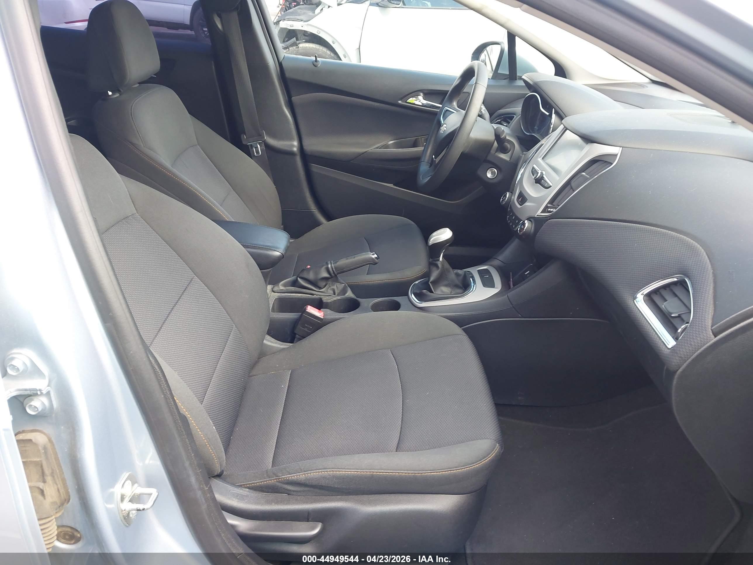 CHEVROLET CRUZE image 5