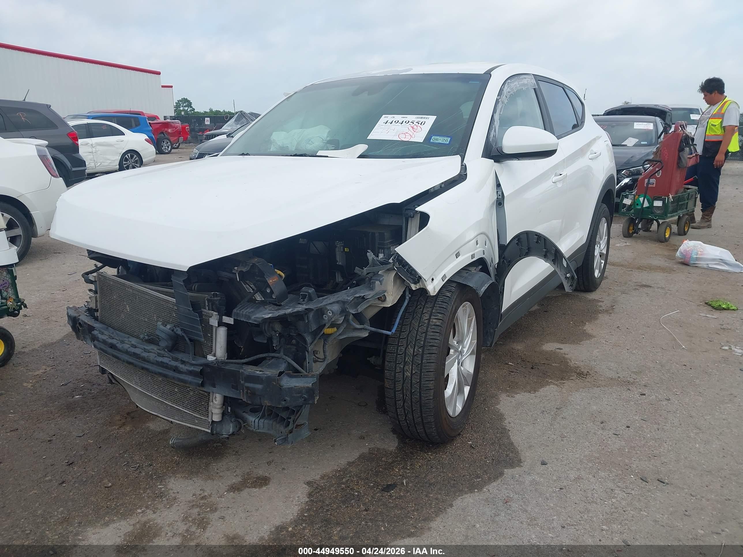 HYUNDAI TUCSON image 2